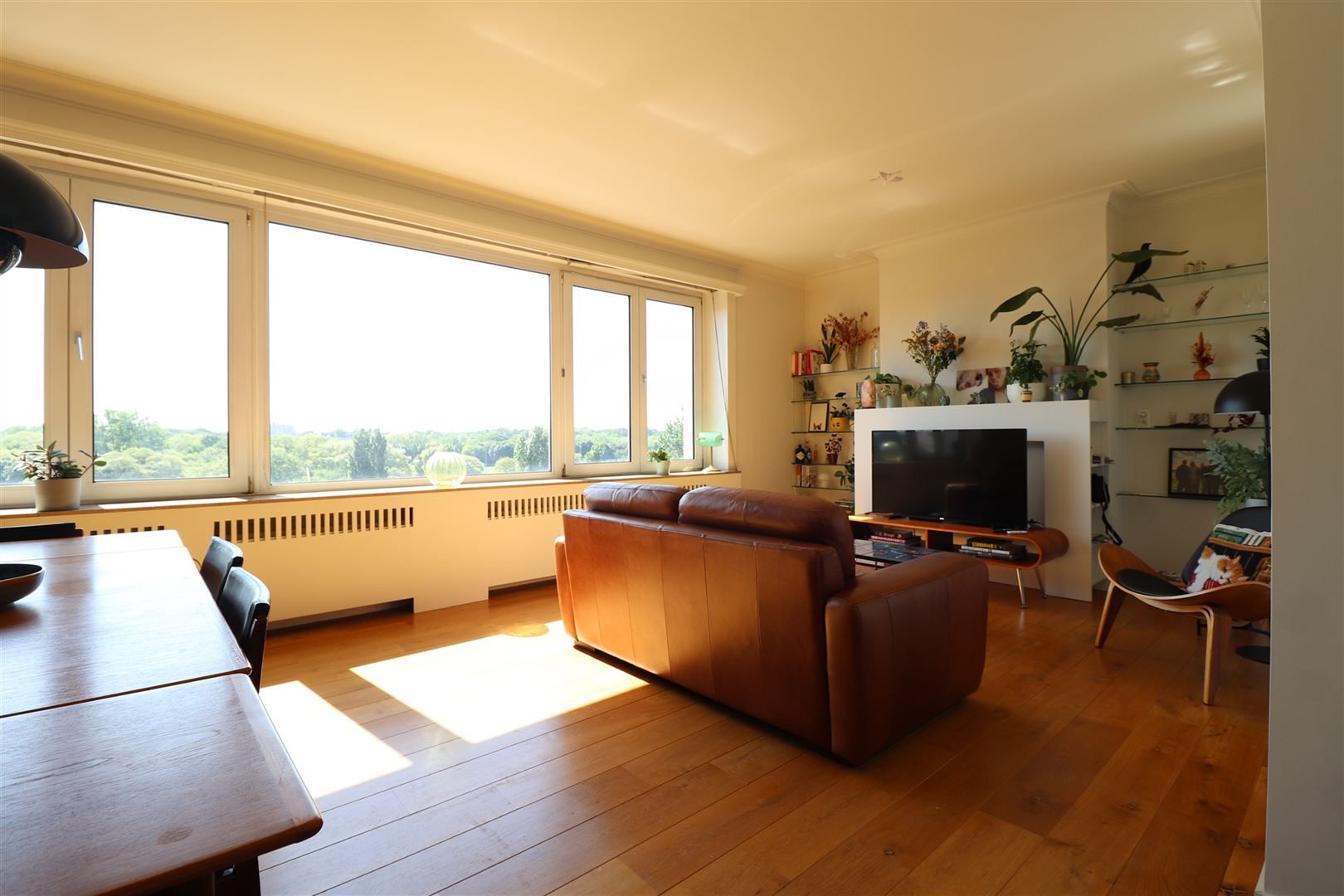 Zonnig tweeslaapkamer-appartement in de Expowijk foto 5