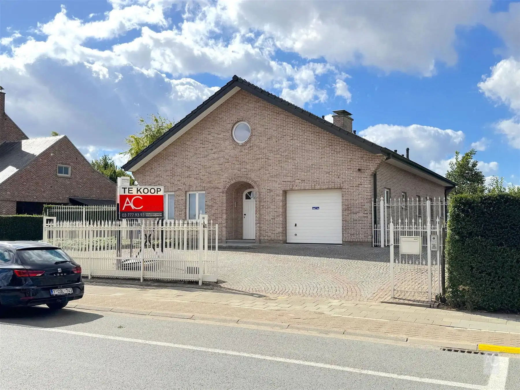 Vrijstaande woning met wijds uitzicht over de velden foto 4