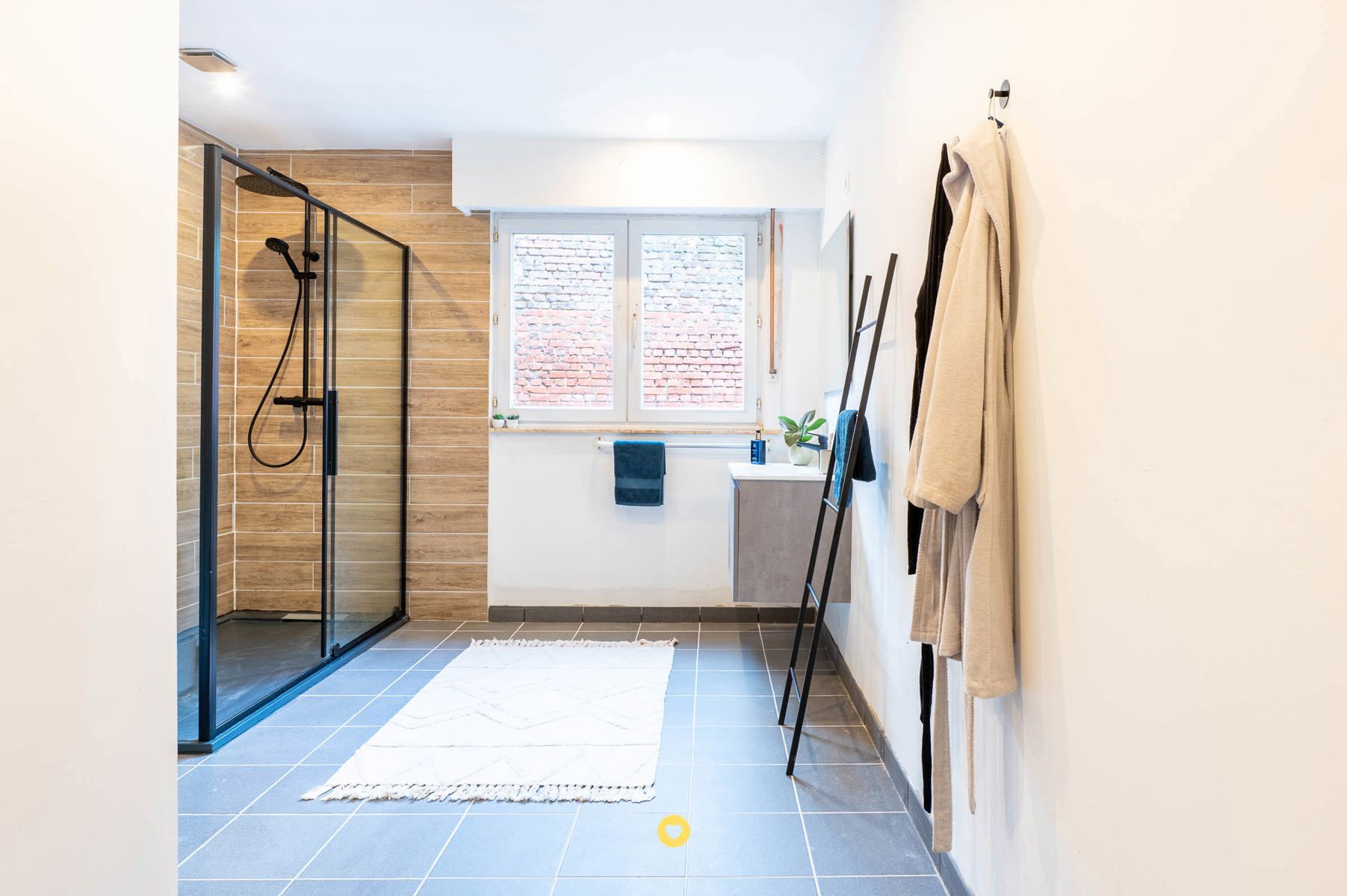 Ruim pand met GLV app en duplex app met 2 à 3 SLK's en terras foto 6