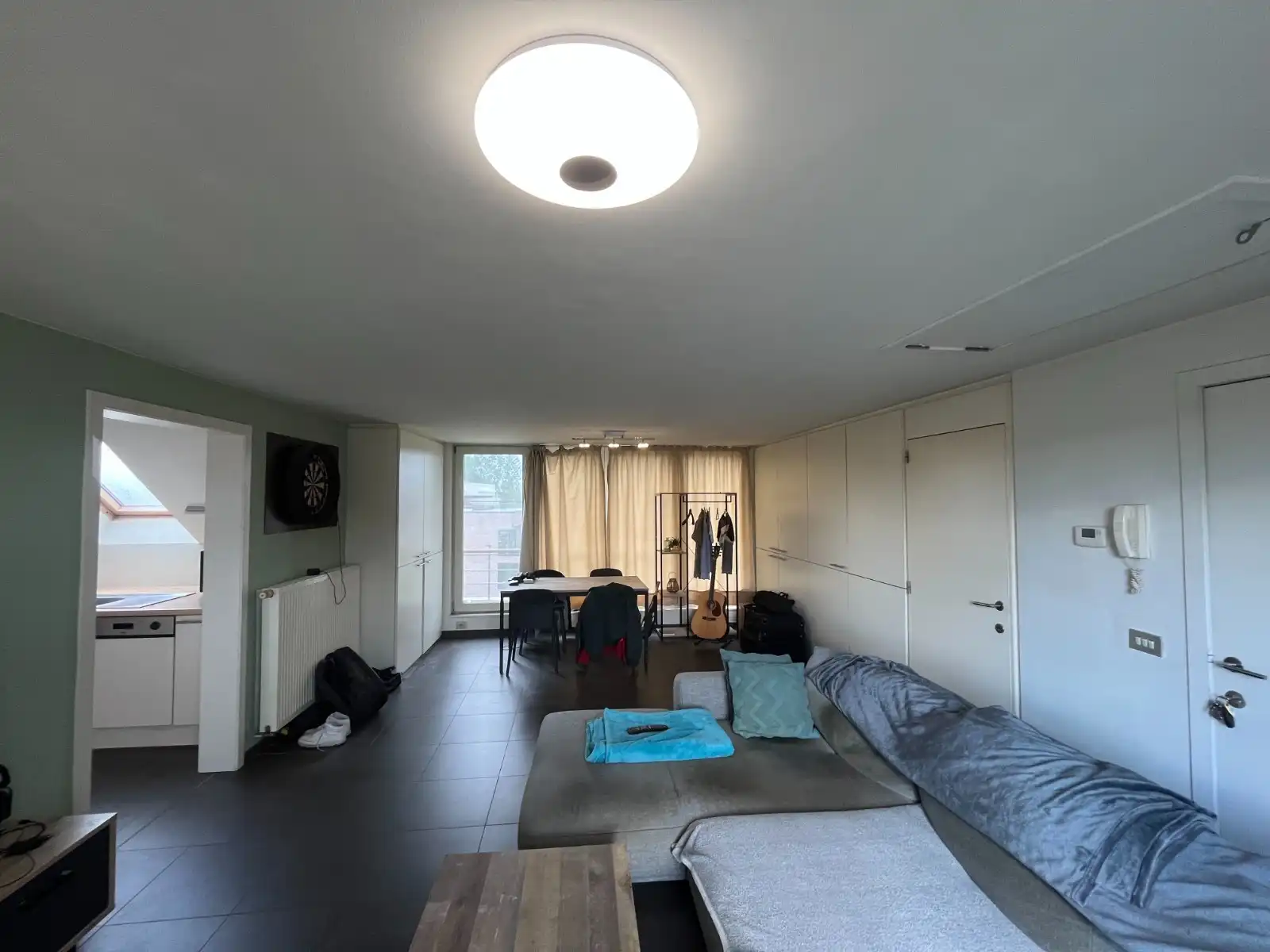 Lichtrijk appartement met 1 slaapkamer, terras en grote zolder –  EPC B foto 4