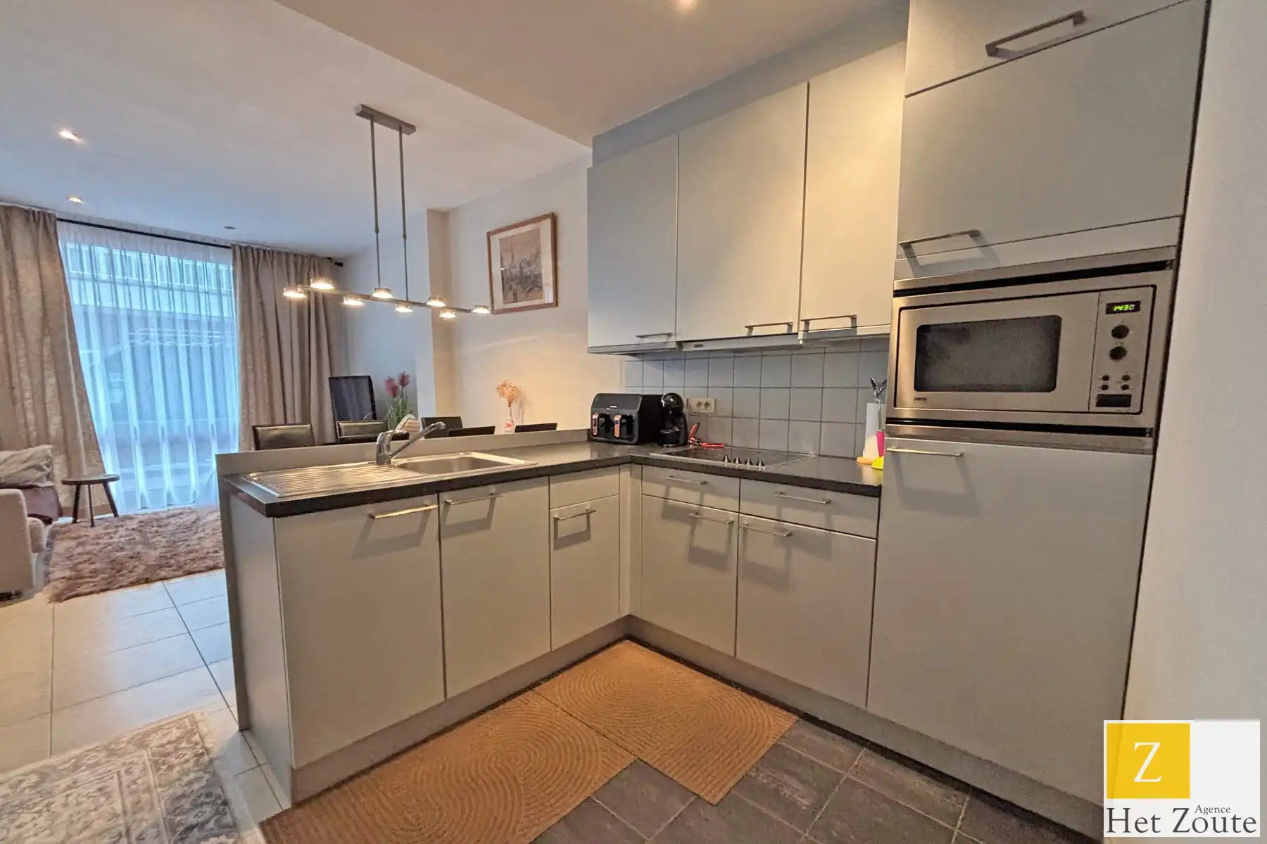 Gemeubeld gelijkvloers appartement op centrale ligging foto 4