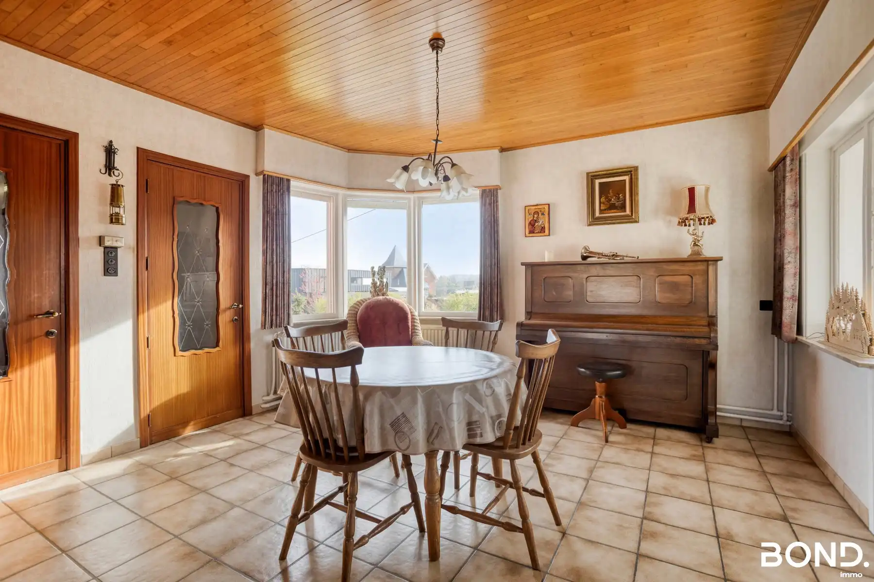 Vrijstaande woning met drie slaapkamers foto 8