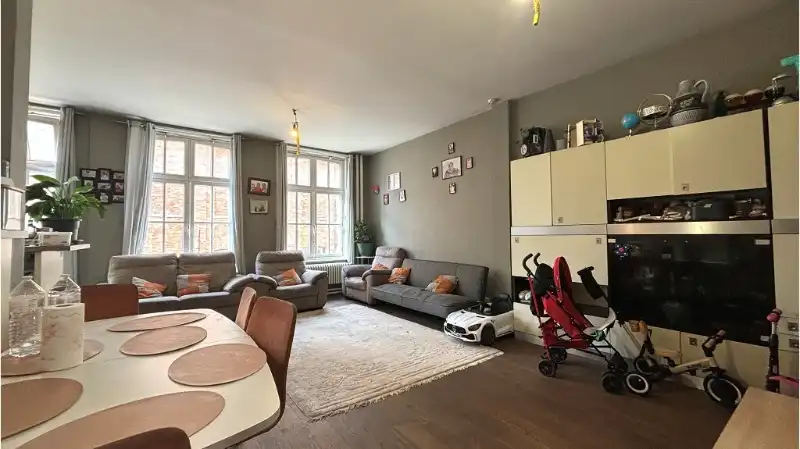 Hoofdfoto van de publicatie: Ruim 2-slaapkamerappartement te koop in centrum Brugge