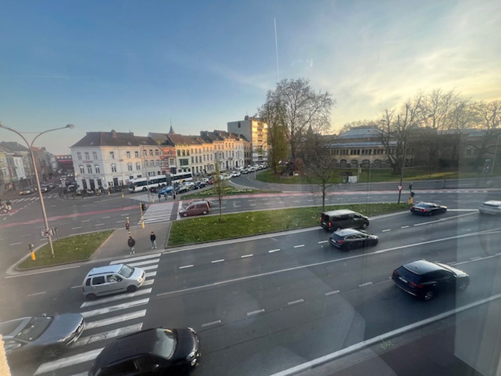 Centraal gelegen & lichtrijk hoekappartement met terras  foto 4