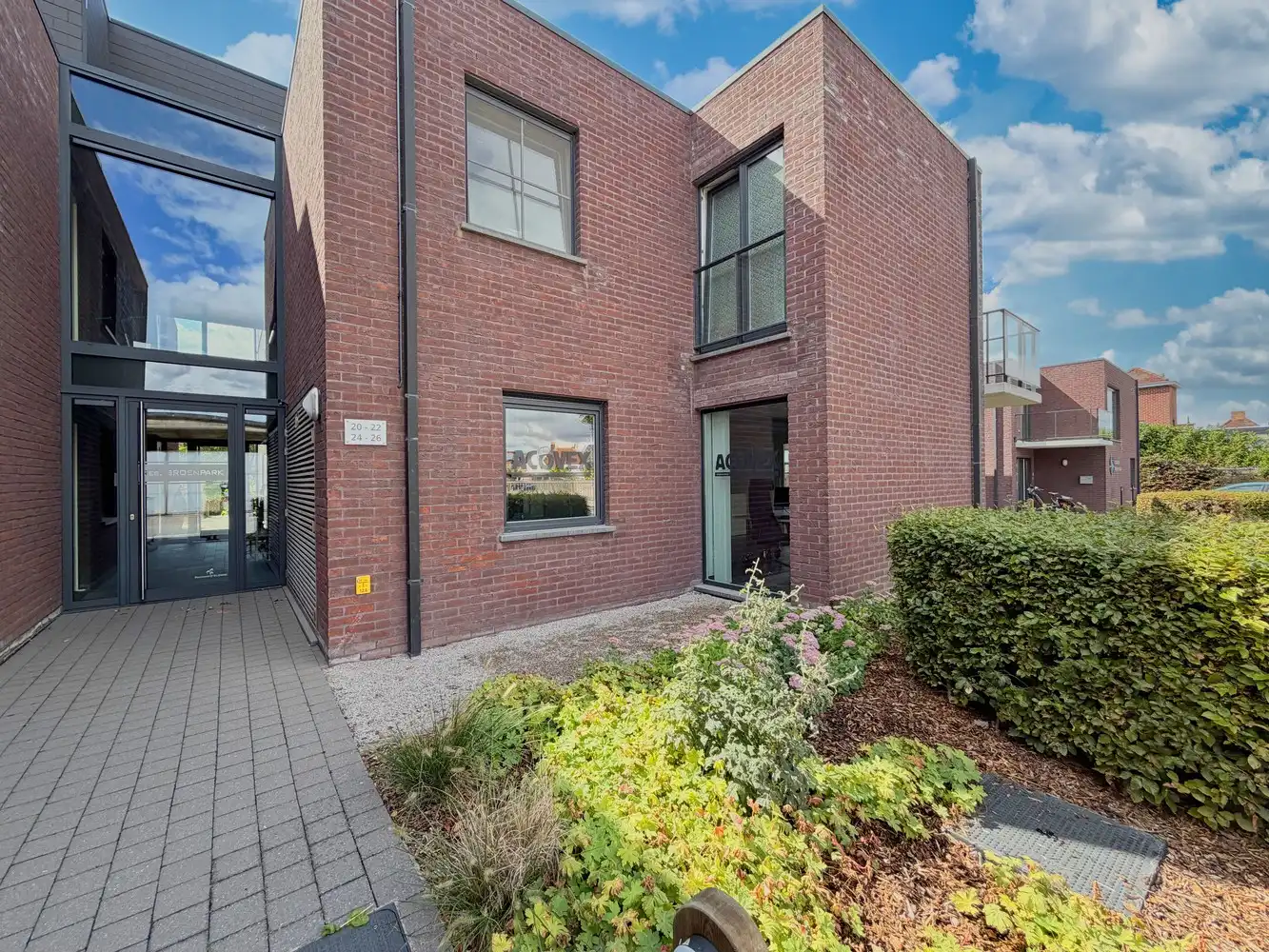 Ruim en lichtrijk appartement (92m²) met 2 slpks. + Terras foto {{pictureIndex}}