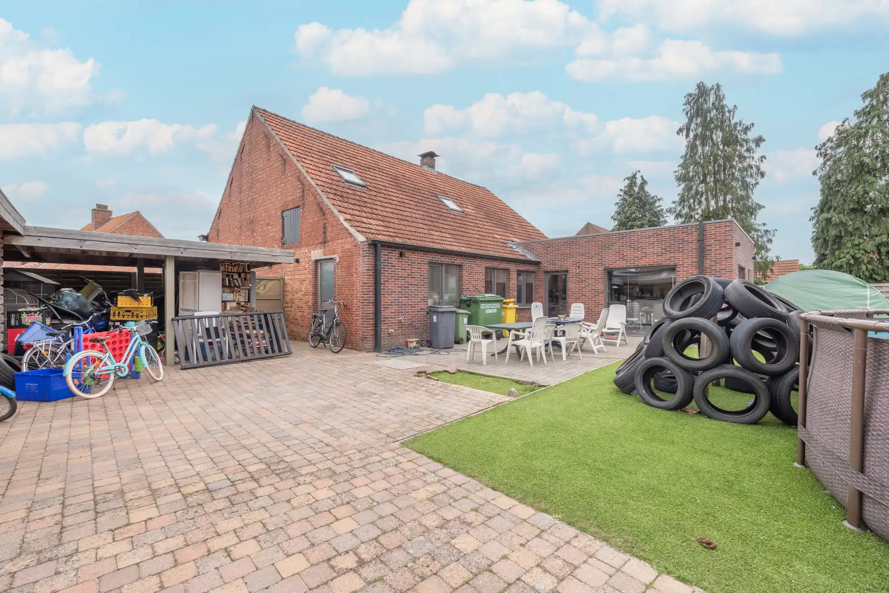 ruime woning met 4 slaapkamers op een fraai hoekperceel  foto 27