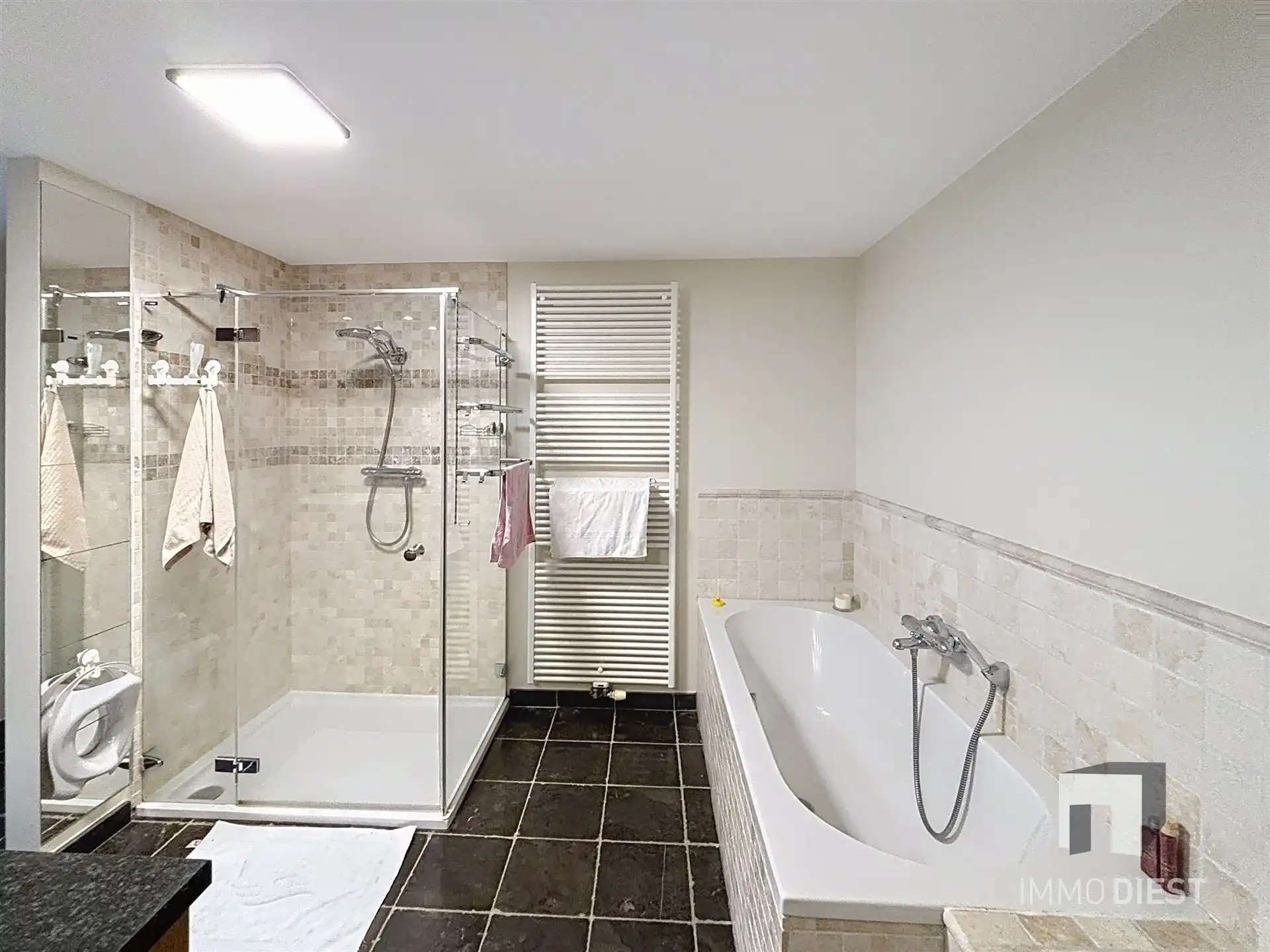Klasse villa met moderne inrichting in Paal foto 42