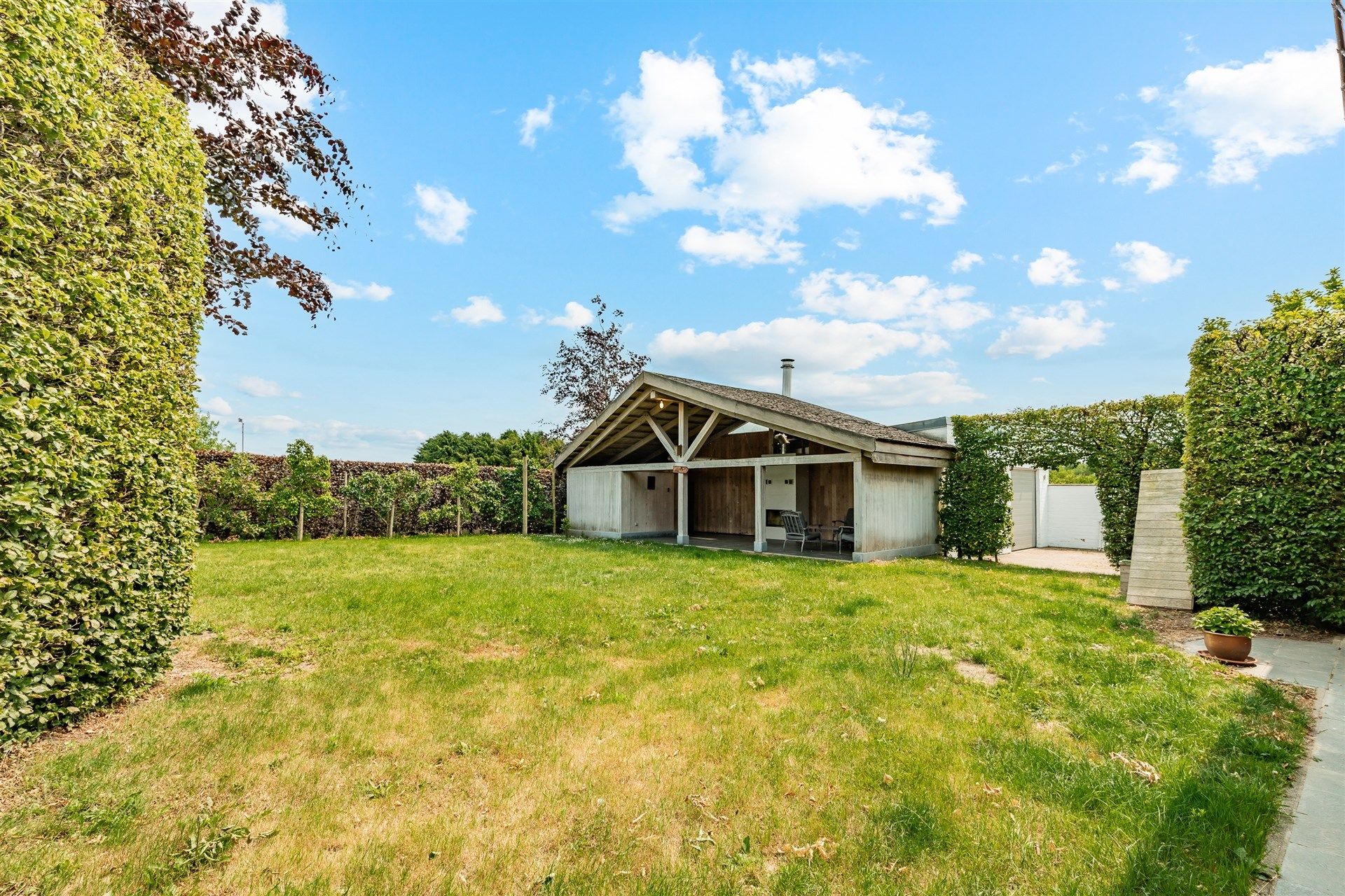 Charmante villa met 3 slks en tuin op groot perceel foto 27