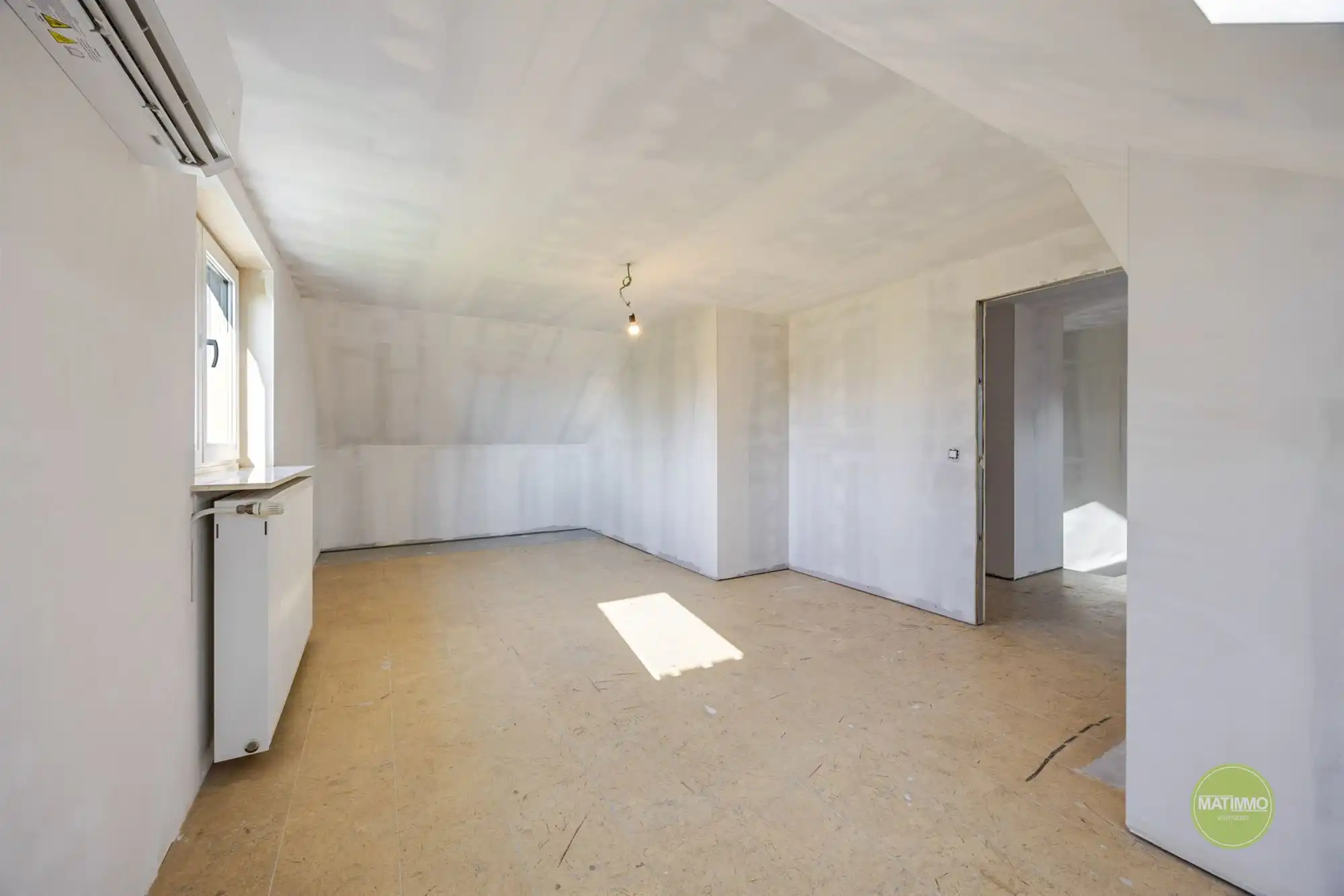 Vrijstaande woning met 4 slaapkamers te Mol  foto 18