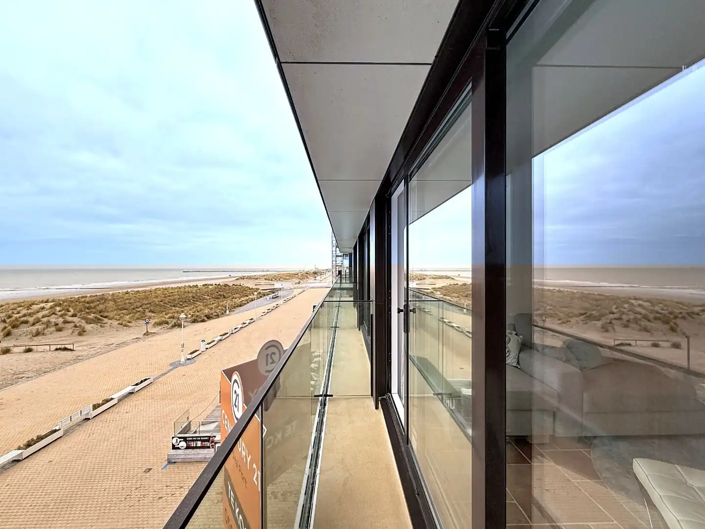 Instapklare studio met frontaal zeezicht te Nieuwpoort foto 4