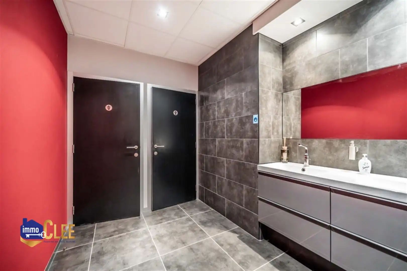 Uniek combinatiepand met conciergewoning en bedrijfshal in KMO-zone Sint-Truiden foto 24