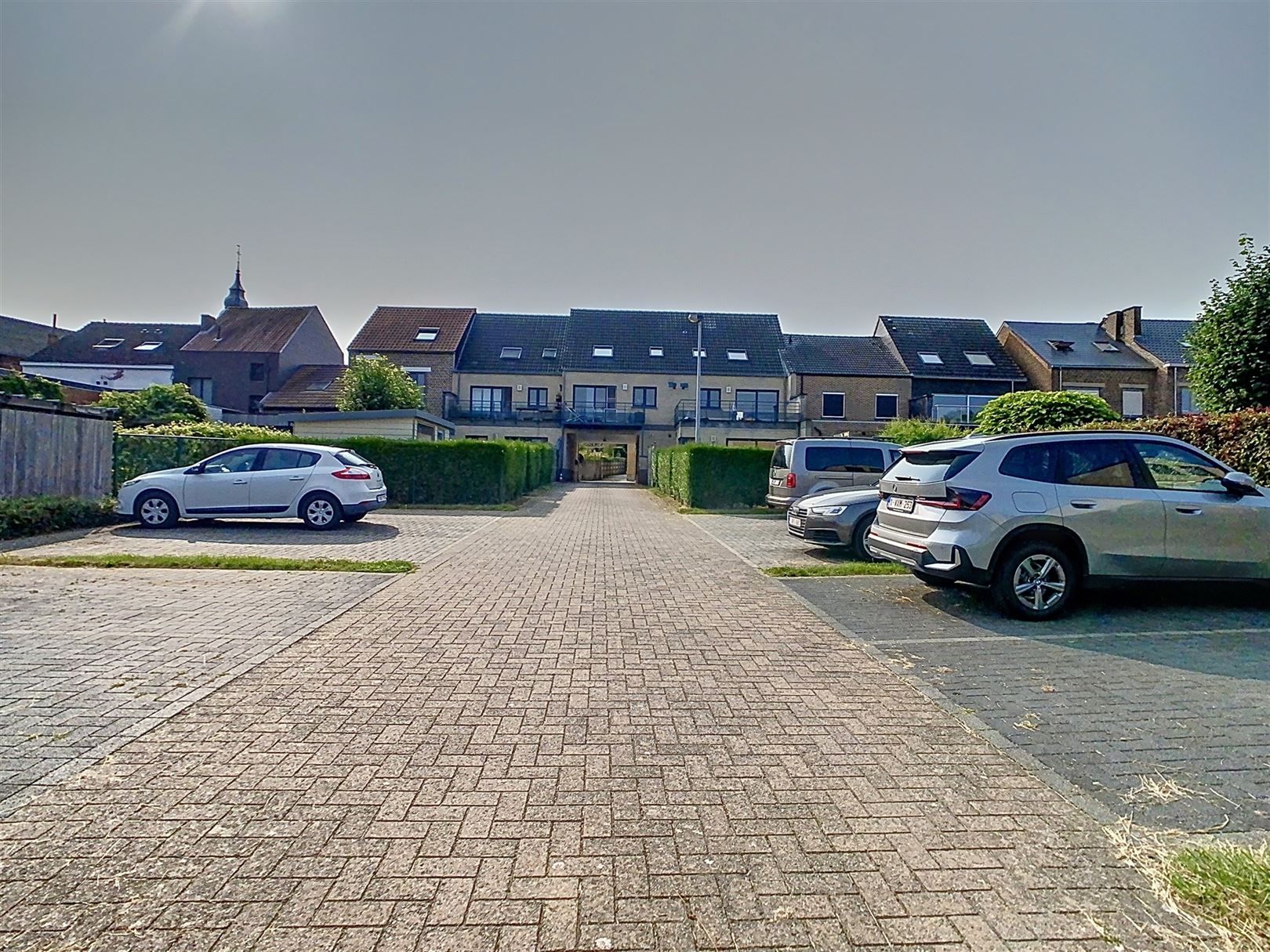 Ruim duplex app met terras, 3 slpks, parkeerplaats foto 7