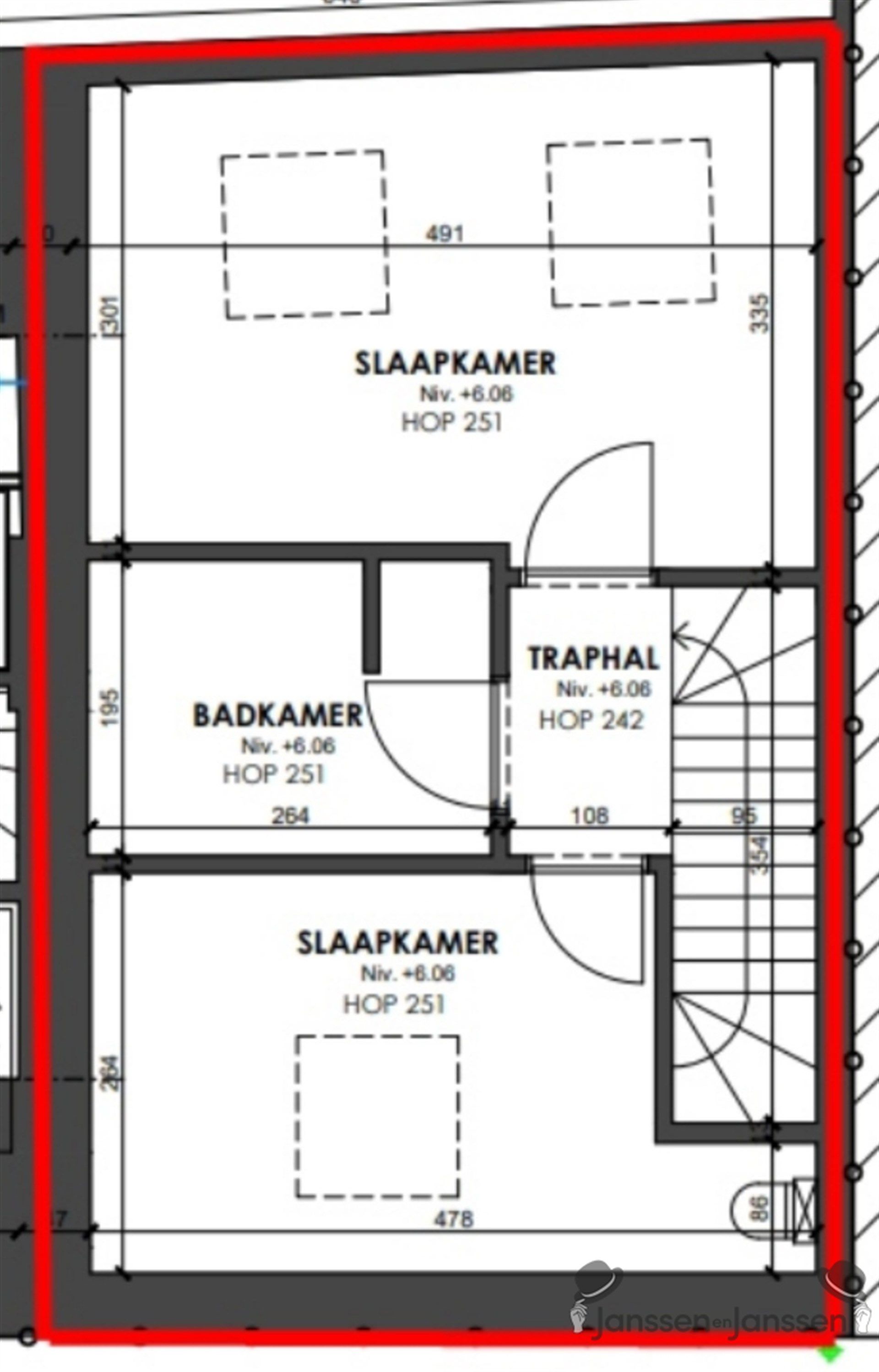Opbrengsteigendom met 6 luxe studentenkamers, studio en appartement van 75m² foto 15