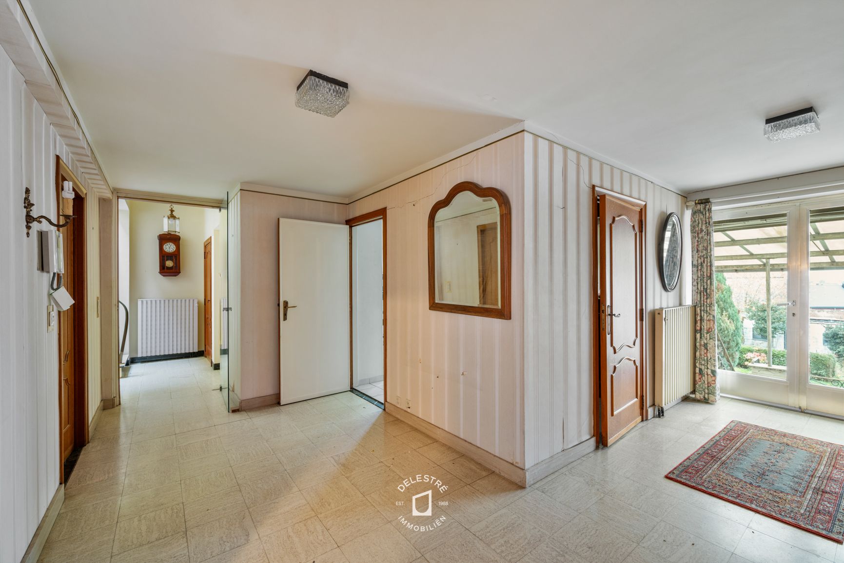 ERG RUIME MULTIUNCTIONELE EIGENDOM MET 3 GARAGES  foto 11