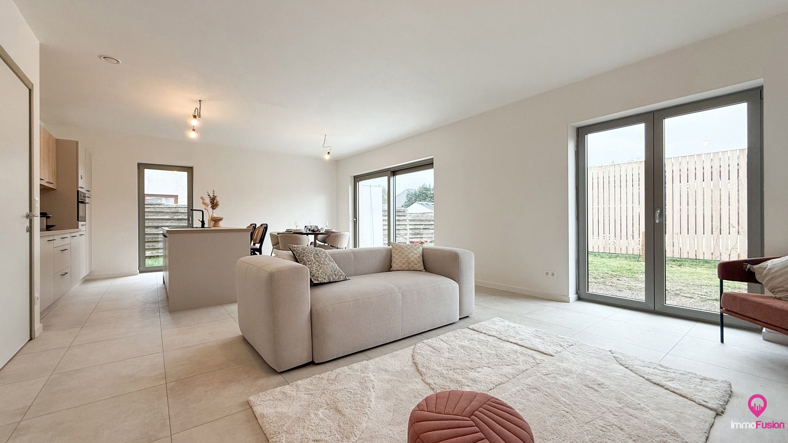 Gelijkvloers appartement met 3 slaapkamers en met een tuin! foto 3