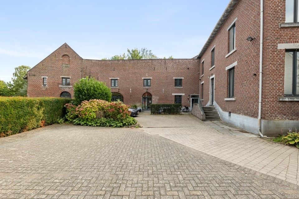 INSTAPKLAAR APPARTEMENT MET 2 SLKS, 2 AUTOSTAANPLAATSEN EN GEMEENSCHAPPELJKE TUIN OP TOPLOCATIE foto 29