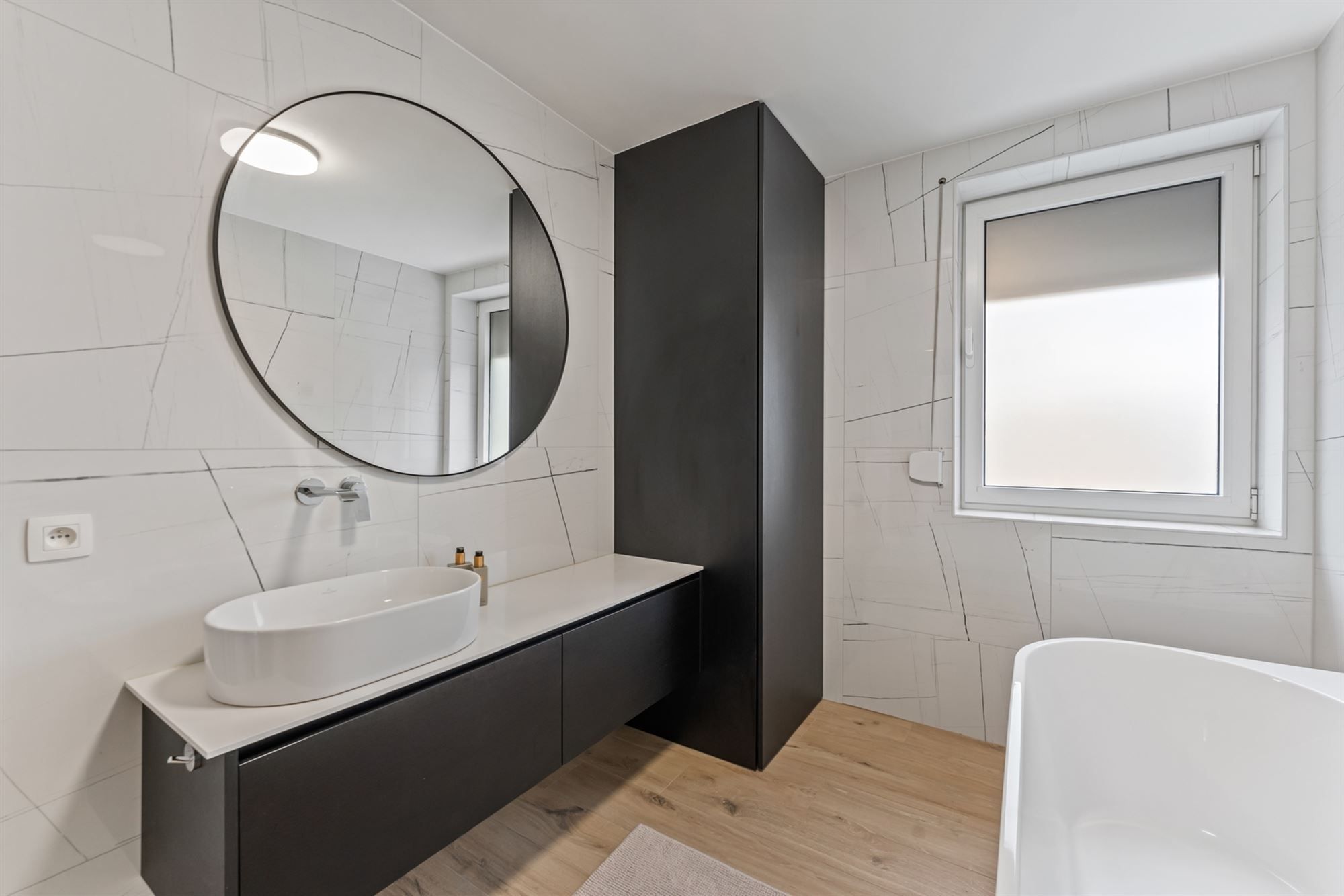 PRACHTIG AFGEWERKTE HOB MET 3 SLAAPKAMERS OP EEN PERCEEL VAN 3A50CA TE BERINGEN CENTRUM foto 17