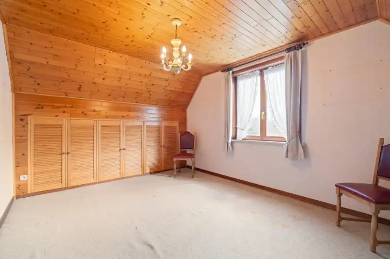 --- NIEUW --- Op te frissen ruime landelijke woning te Drongen! foto 12