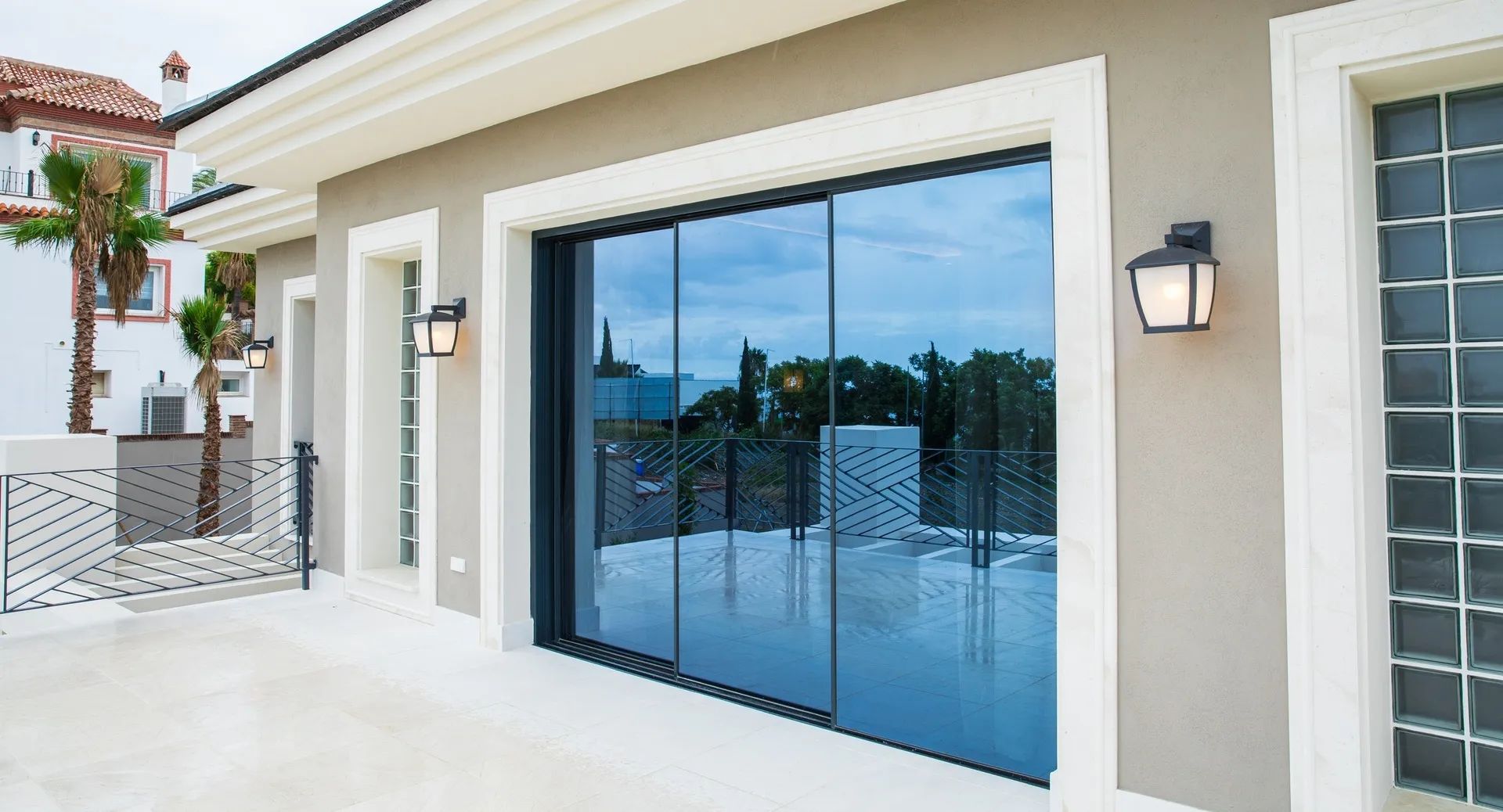 Luxe leven op hoog niveau – adembenemende nieuwbouwvilla met panoramisch zeezicht aan de Costa del Sol foto 26