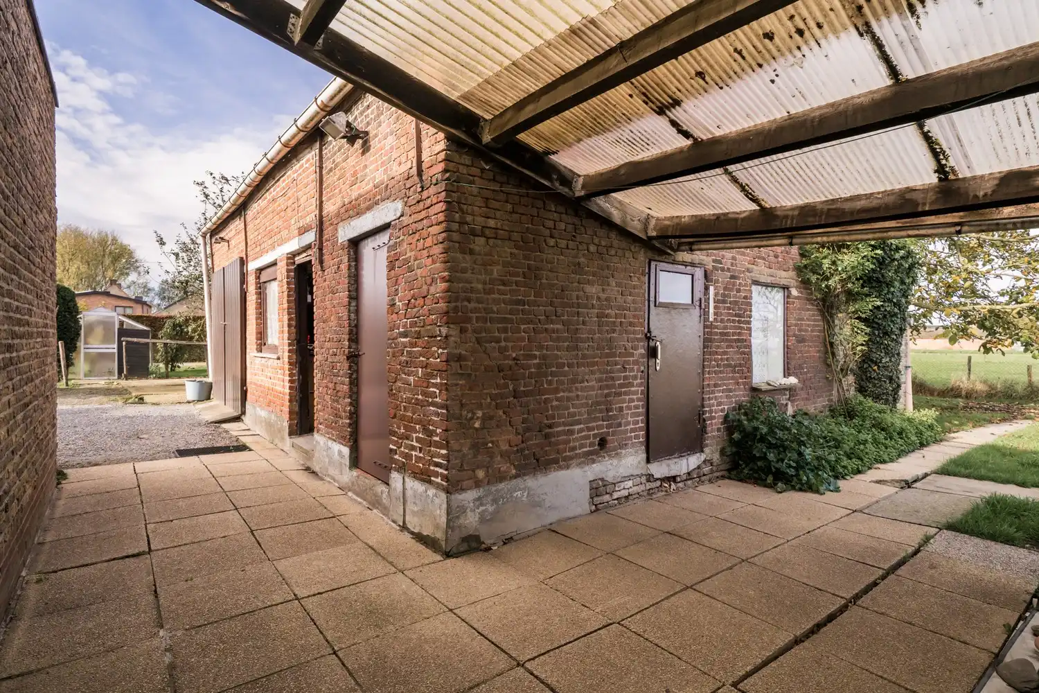 Open bebouwing met bergplaats op fantastische ligging foto 9