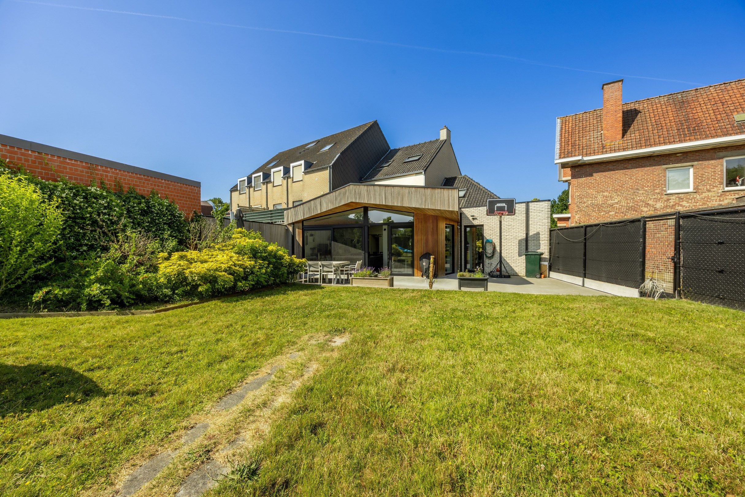 HALFOPEN BEBOUWING OP TOPLOCATIE IN HARTJE ZWEVEGEM foto 11