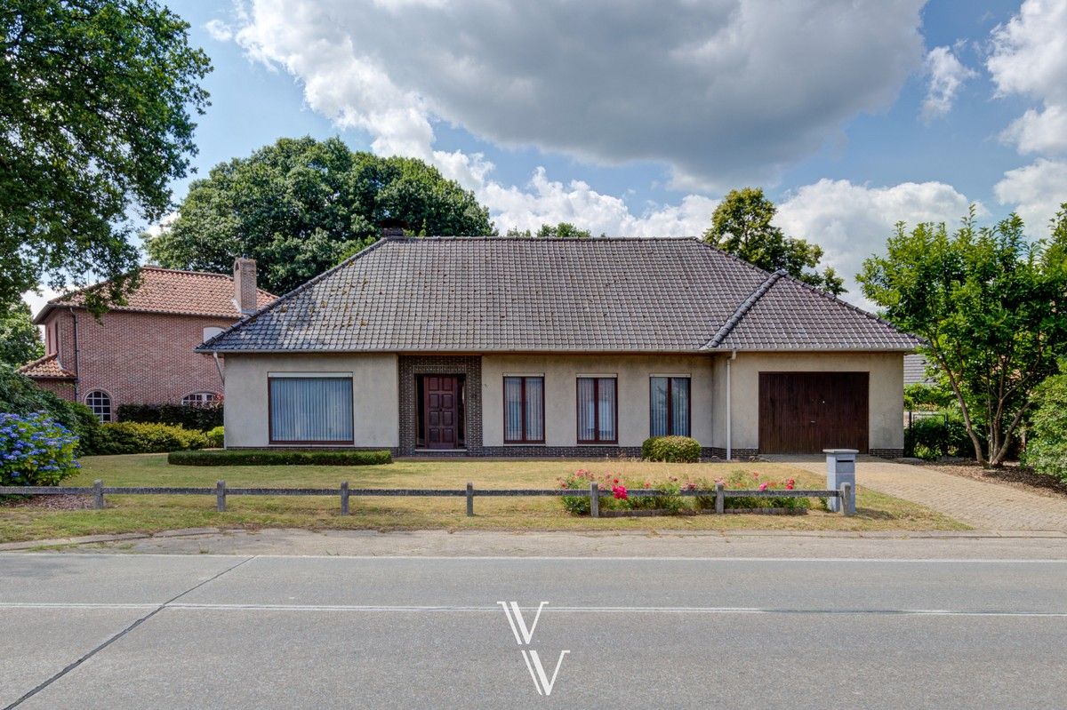 Mooi te renoveren landhuis met 3 slpk foto 3