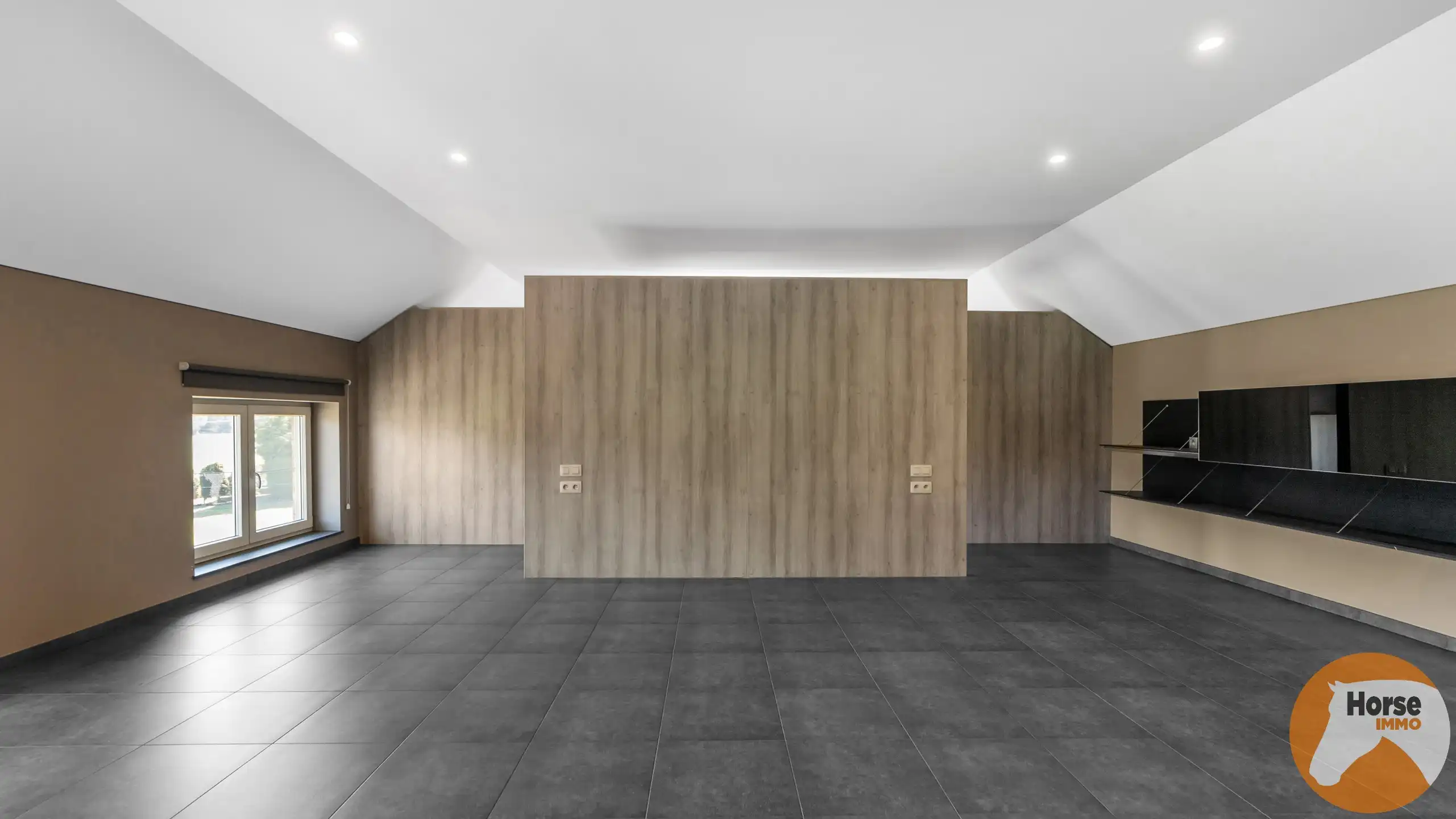 HEUSDEN-ZOLDER - Hoeve met paardenaccommodatie foto 14