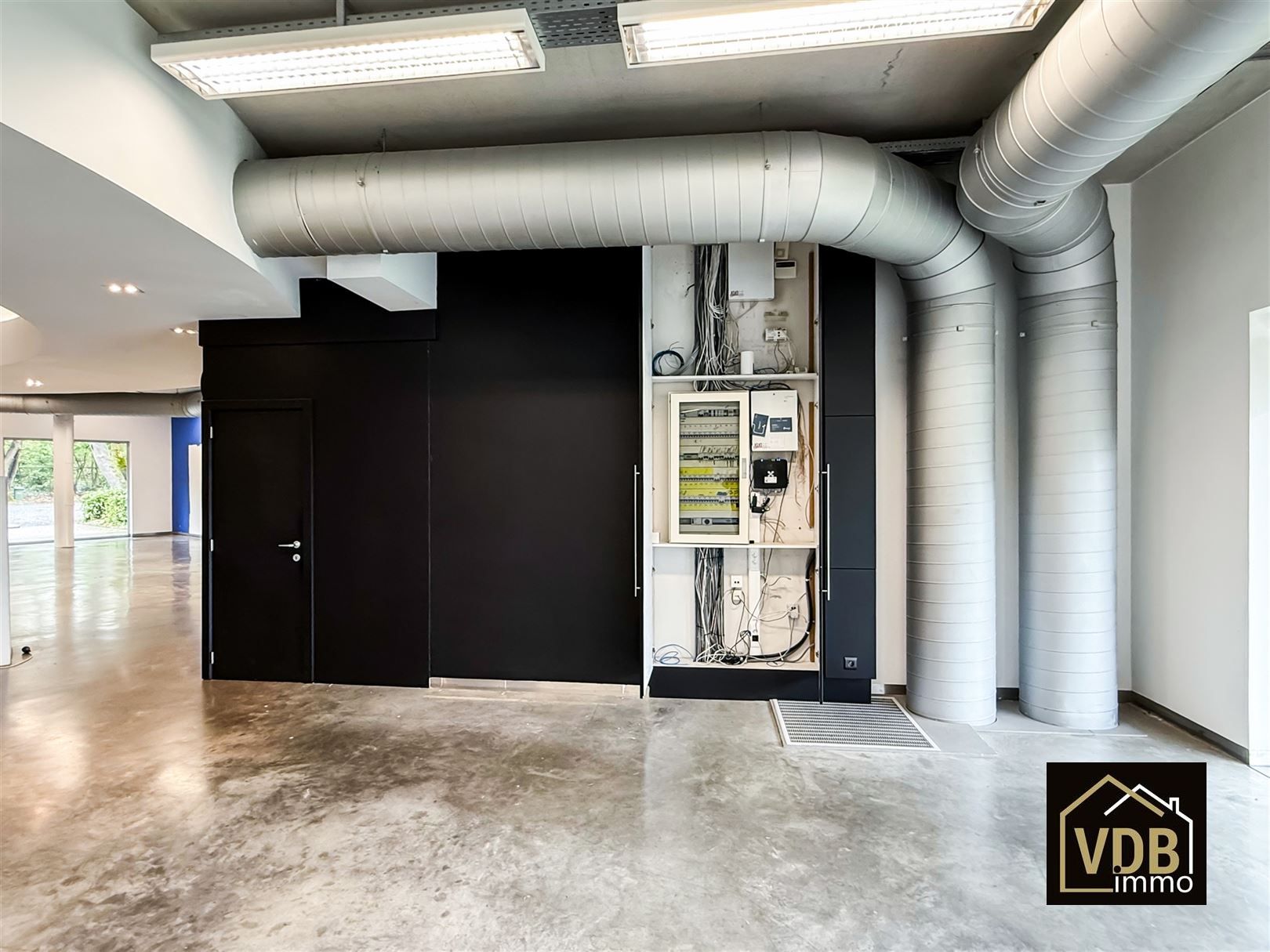 Commercieel pand op TOP locatie foto 23