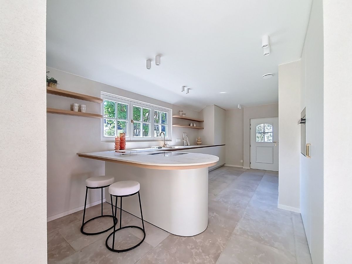 High-end gerenoveerde villa met energielabel A op 200 meter van het strand foto 9