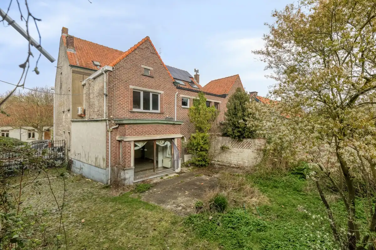 Voormalig brouwershuis en brouwerij in art-deco foto 20