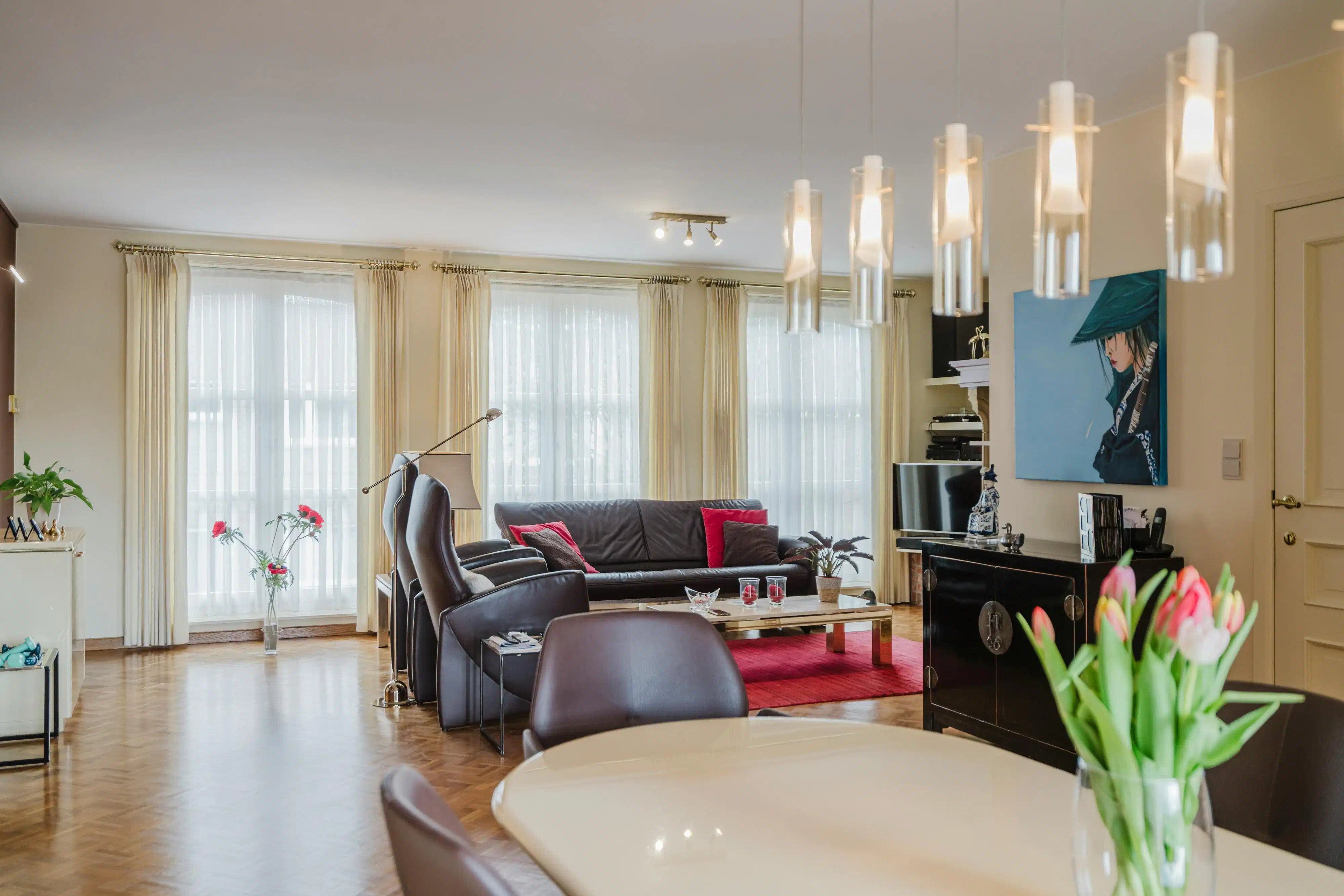 Veelzijdige bel-etagewoning te koop op topligging in Kortrijk!  foto 4