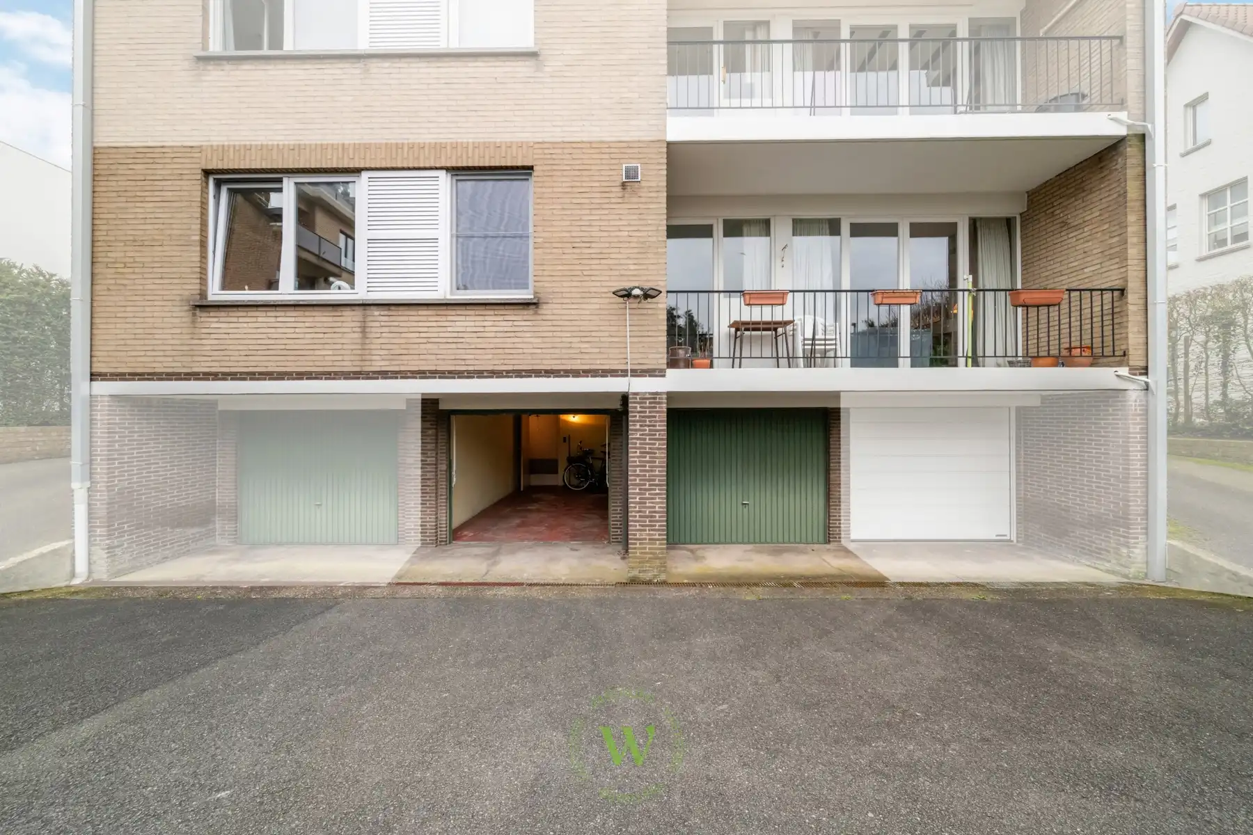 Lichtrijk 3-slaapkamerappartement met 2 garages en berging foto 25