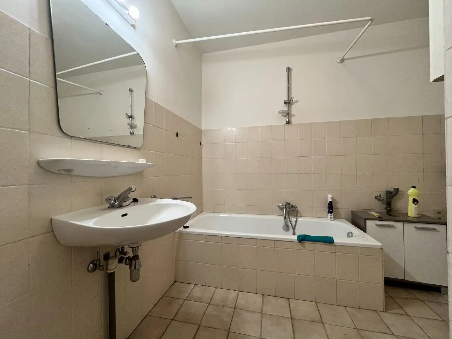 Instapklaar 2-slpk appartement nabij centrum Brasschaat foto 8