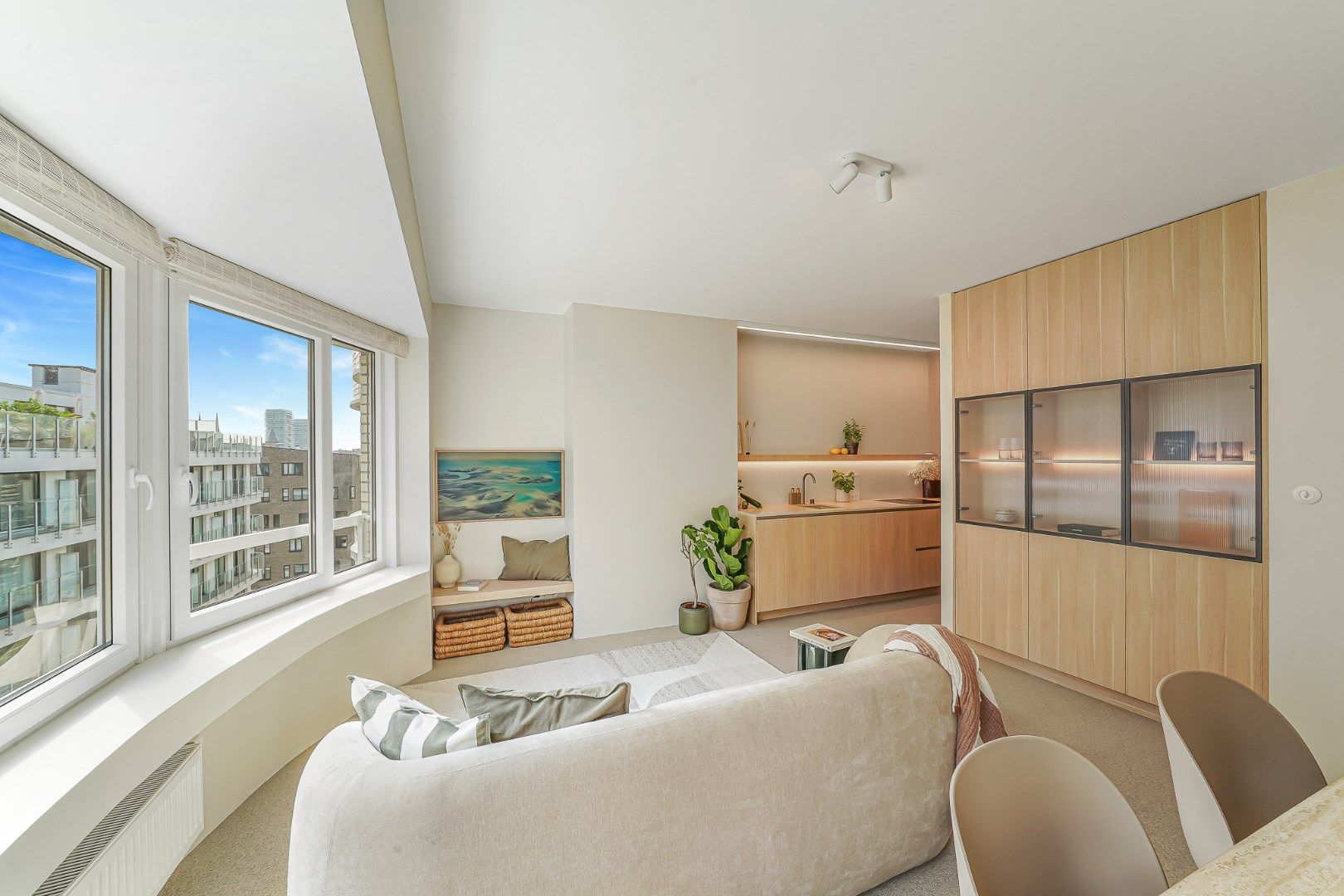 Luxueus gerenoveerd appartement met lateraal zeezicht foto 6