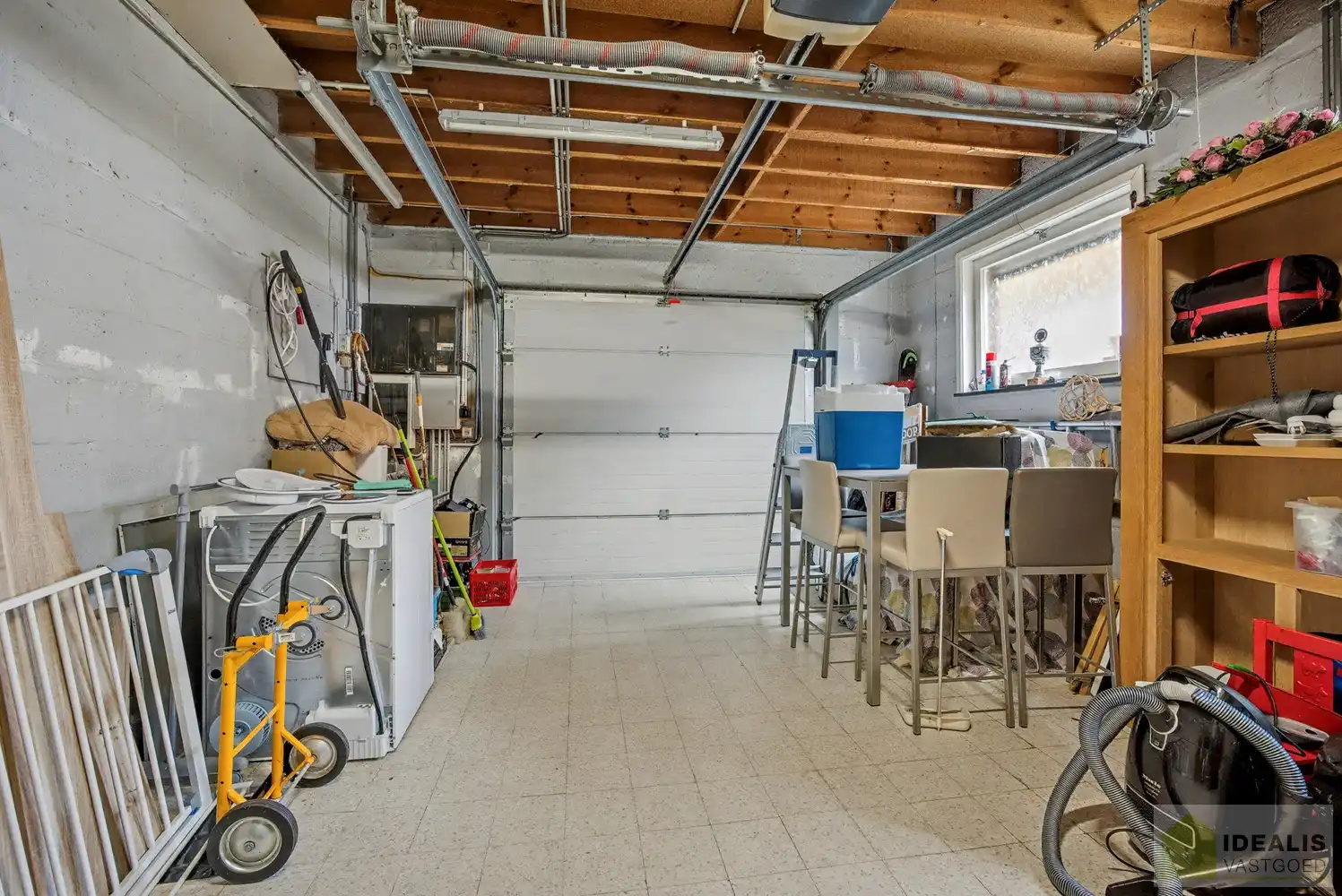 IDEALIS VASTGOED - Nabij het groen gelegen woning met een bewoonbare oppervlakte van + -125m² op een perceel van 7a59ca! Het betreft een zeer centraal gelegen woning t.o.v. grote steden als Leuven, Brussel, Antwerpen en Hasselt die vlot bereikbaar zijn door de nabijheid van de E313 en E314. Uitermate geschikt voor kandidaten op zoek naar een te renoveren woning in de groene omgeving van Linkhout!! foto 21