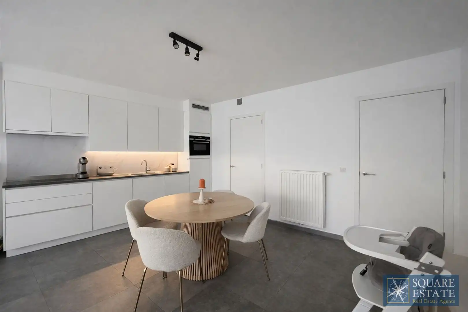 Prachtige gelijkvloers met tuin  foto 3