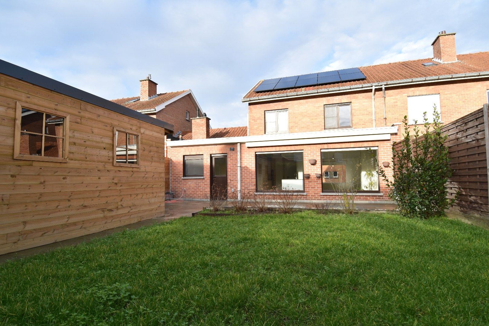 Volledig gerenoveerde woning met tuin en 3 slaapkamers foto 16