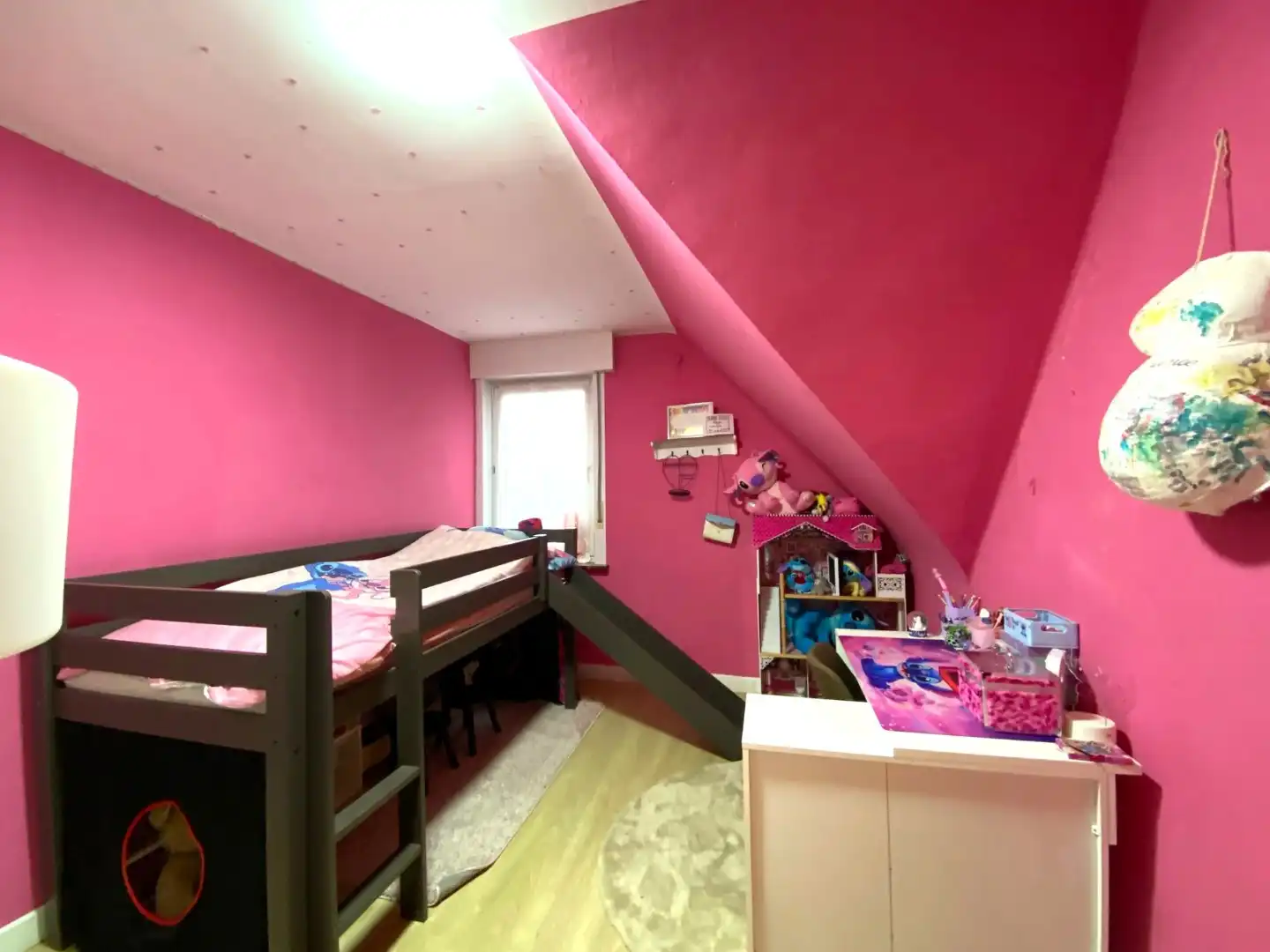 ALLEENSTAANDE GEZINSWONING MET 4 SLPKS EN TUIN! foto 8