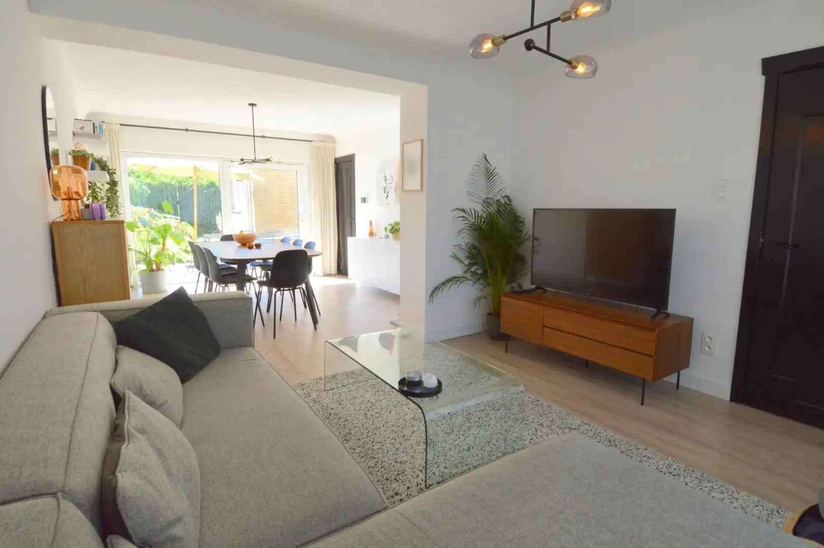Gerenoveerde woning met 3 slaapkamers en zuidgerichte tuin te Kortrijk foto 5