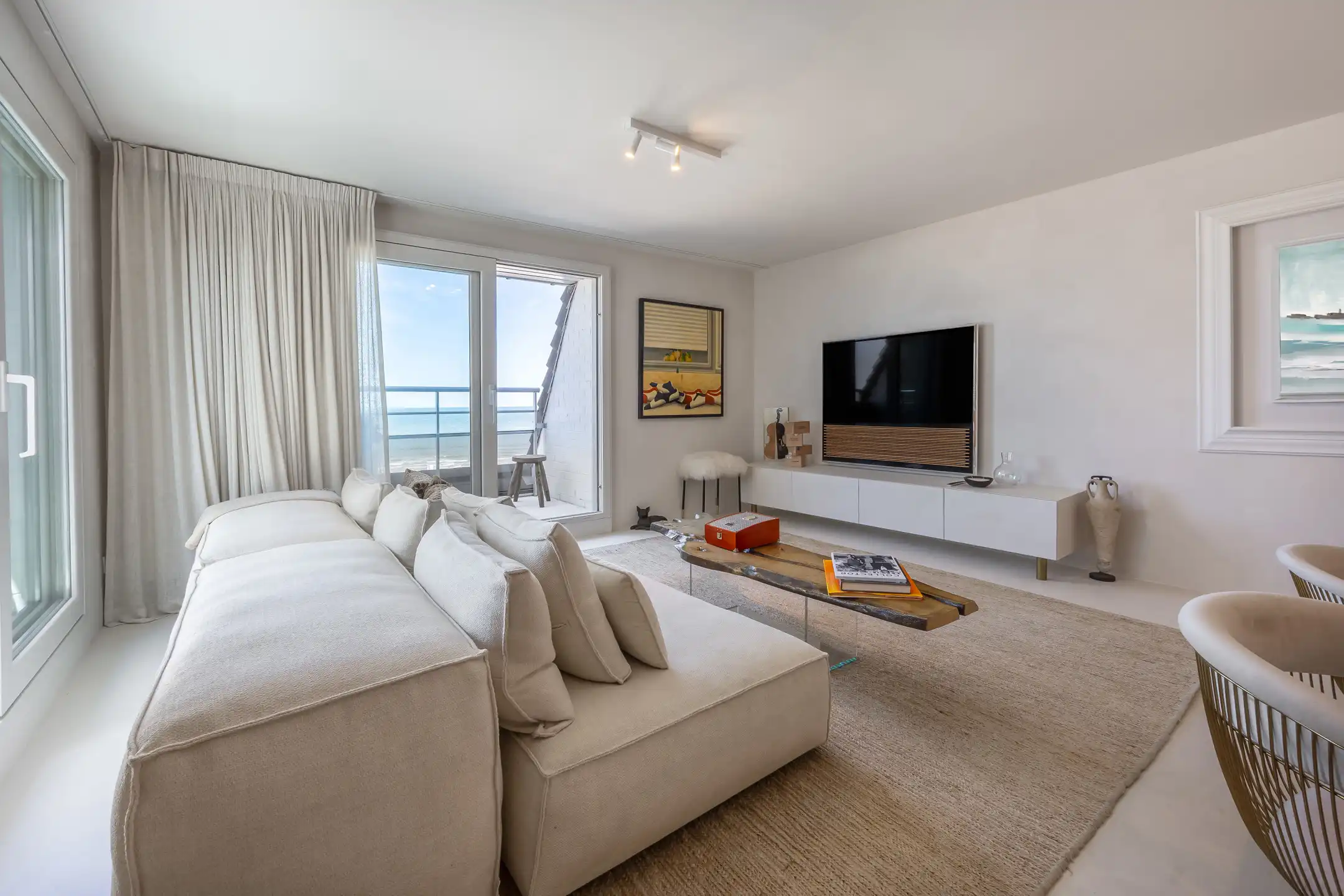 Luxueus gerenoveerd 3slpk appartement met frontaal zeezicht foto 11