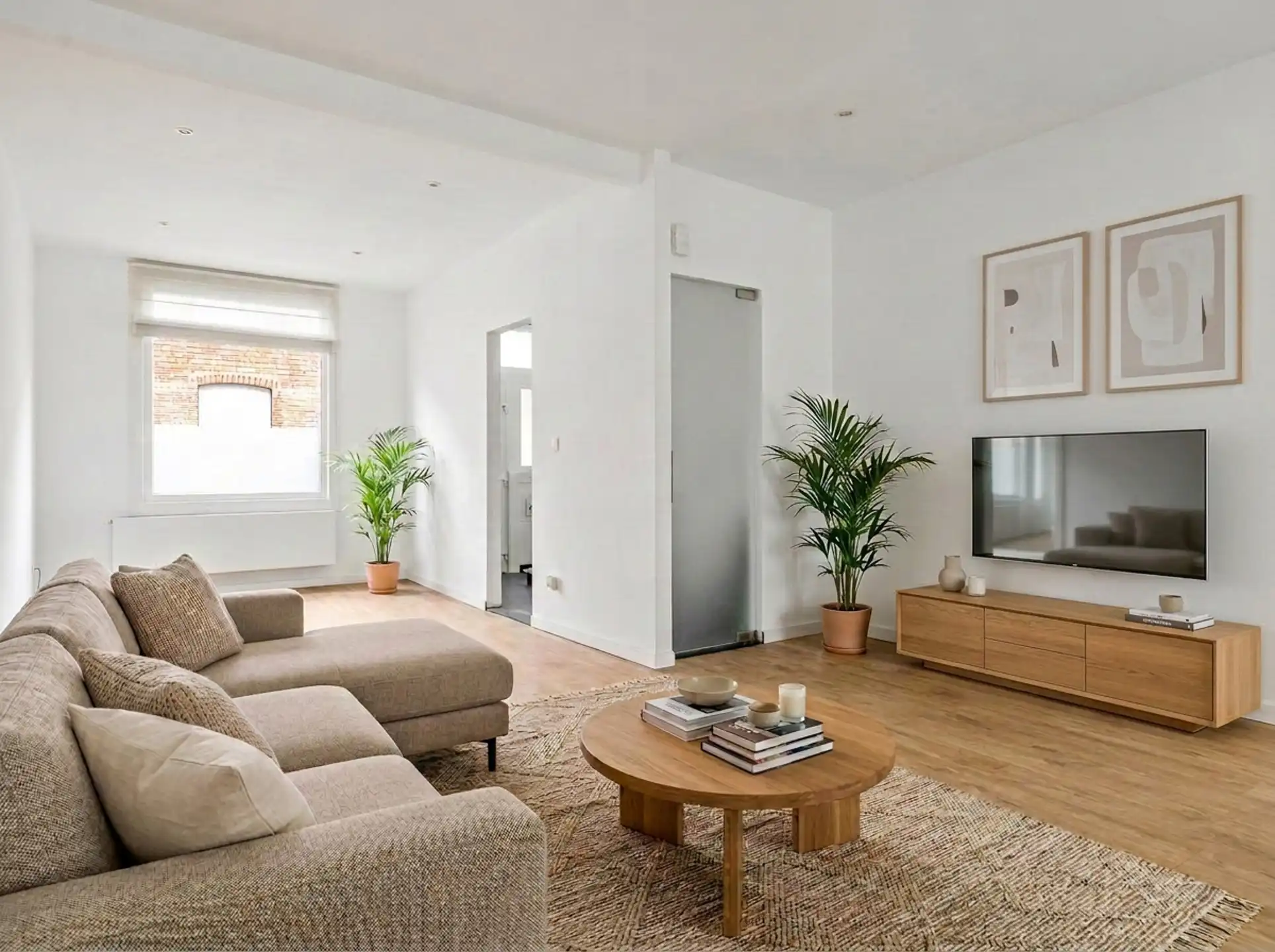 Knap gerenoveerde woning met zonninge tuin nabij het centrum foto 4