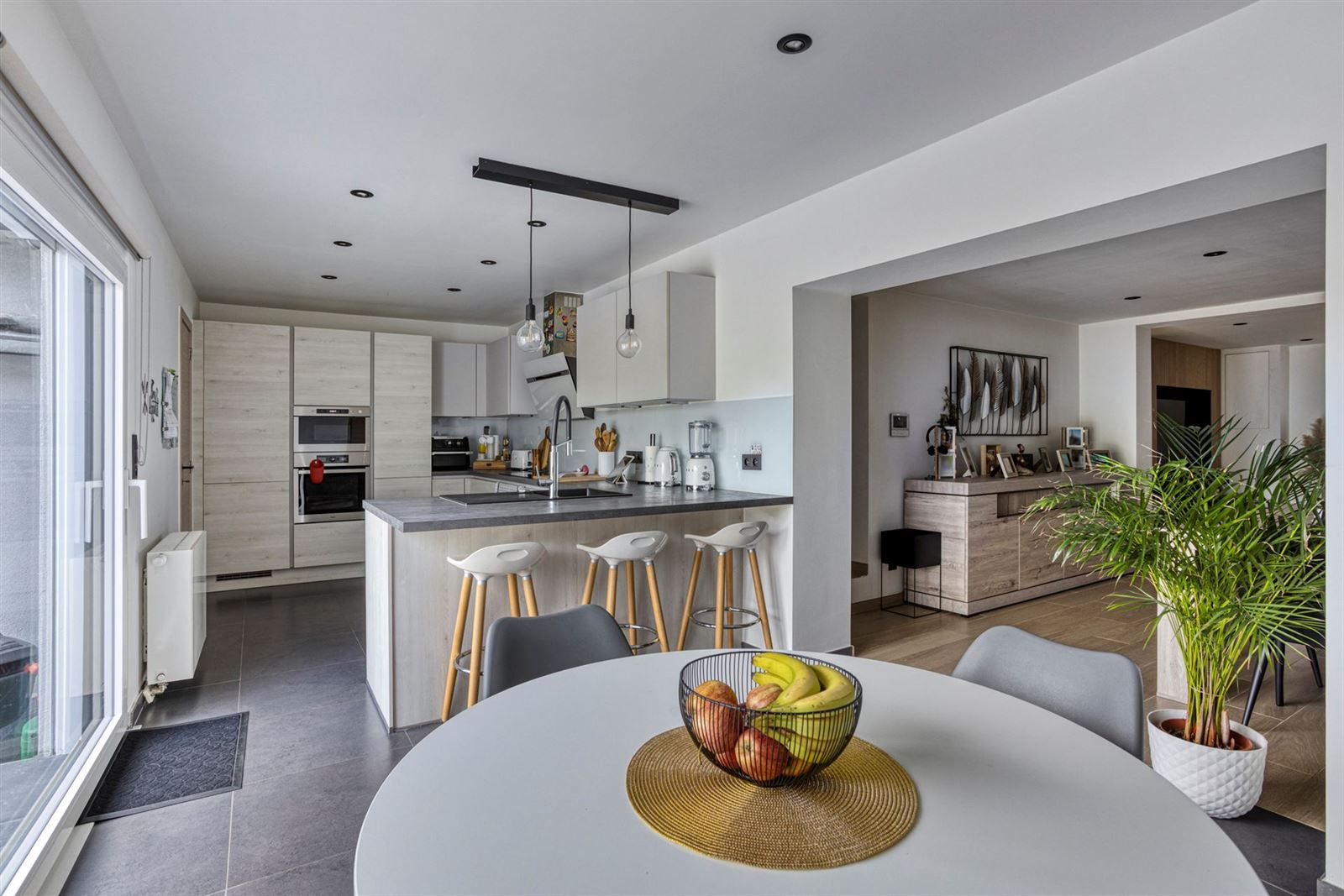 Woning te koop met 4 slaapkamers foto 8