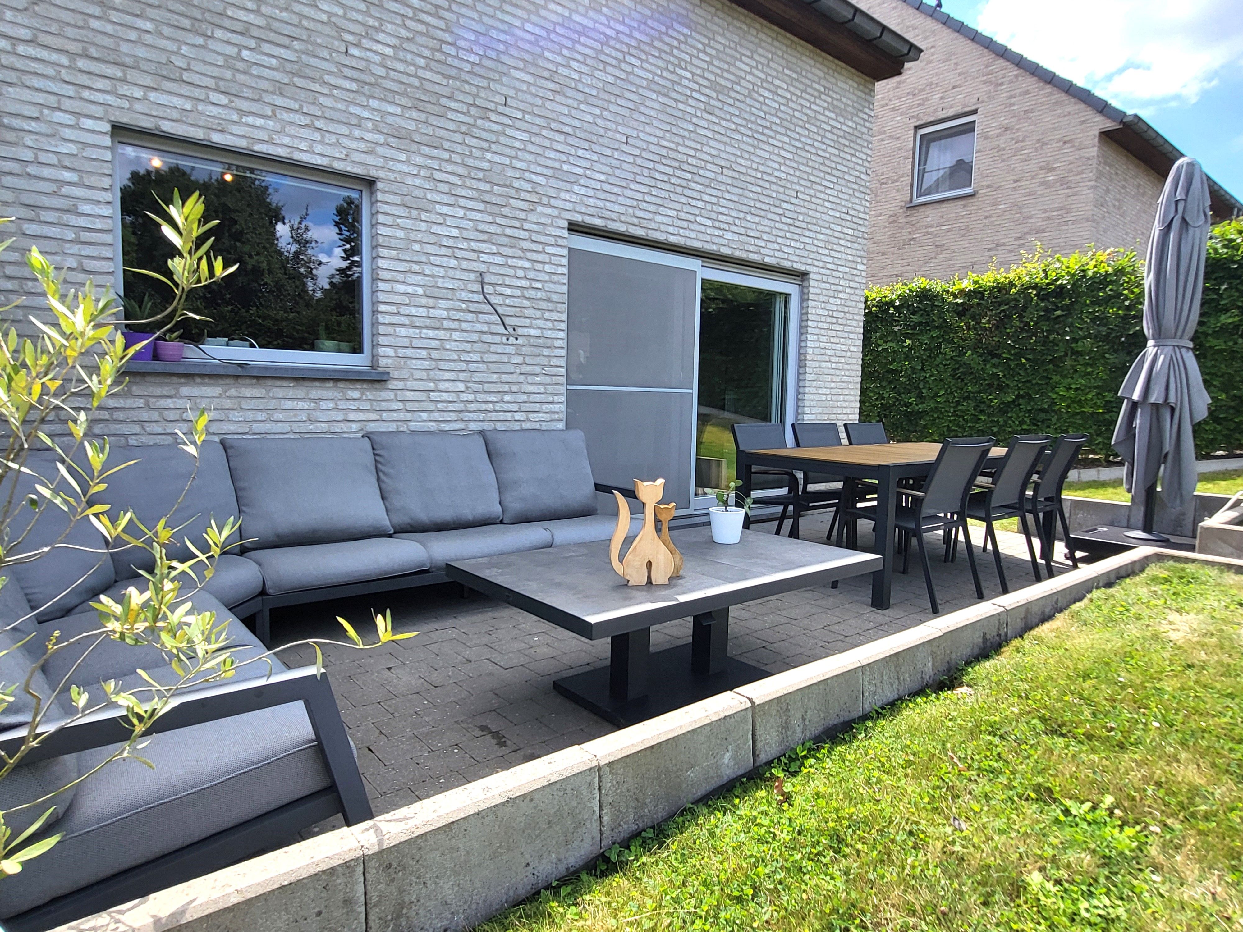 Prachtige nieuwbouwwoning van 2016 hob op 279m² hartje Vlaamse Ardennen met zonnepanelen.  Aanrader!! foto 6