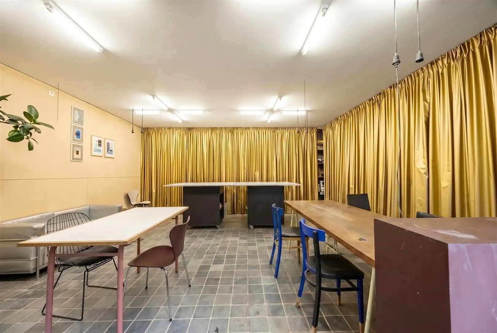 Gebouw met diverse mogelijkheden foto 6