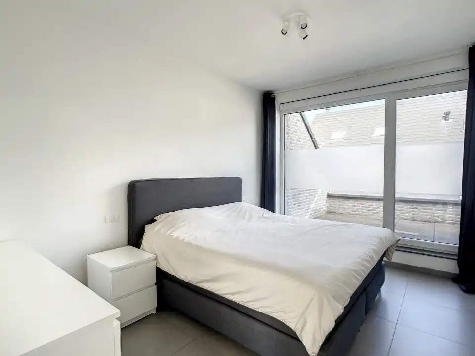 Appartement met 3 slaapkamers in centrum Oostnieuwkerke foto 4