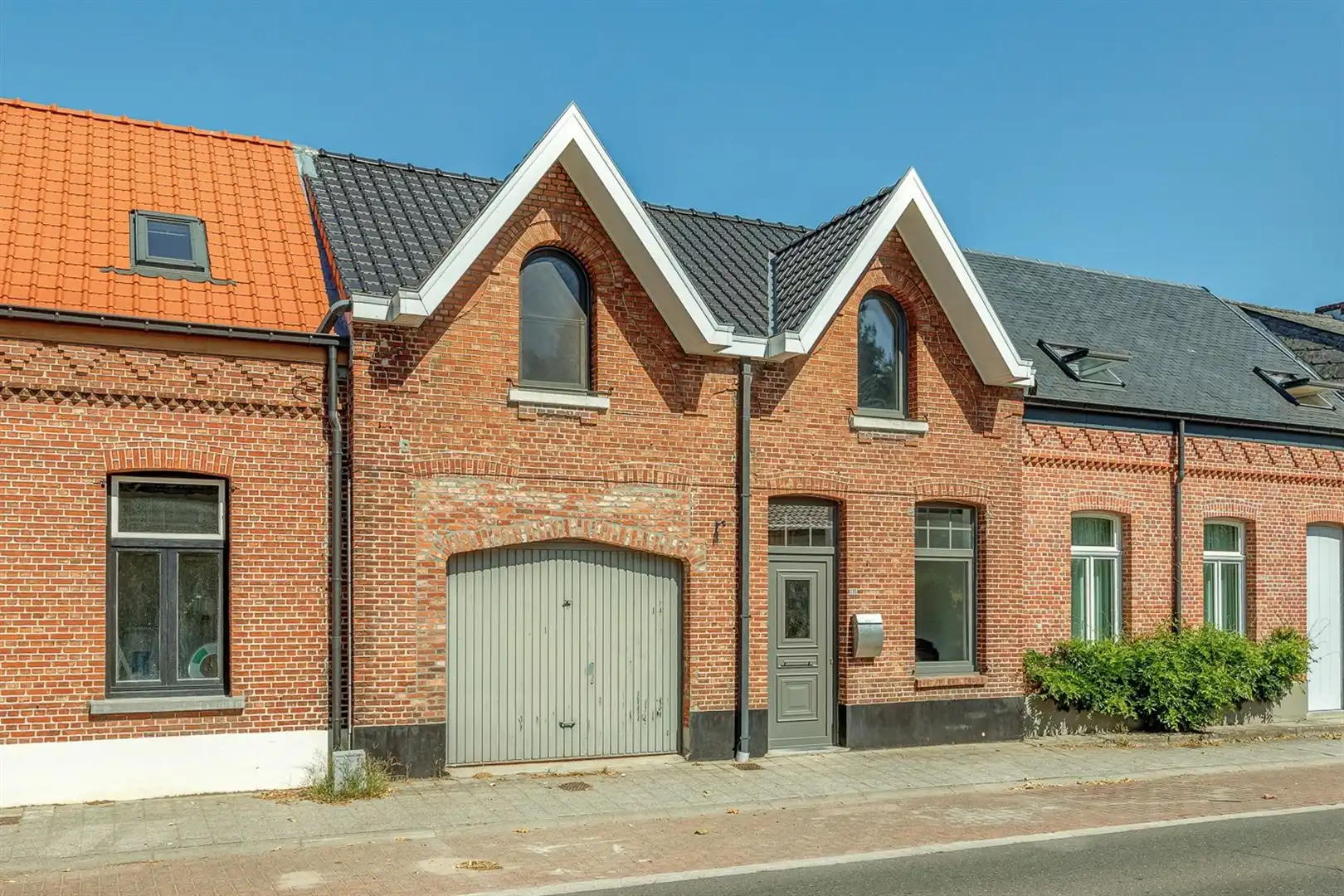 Zelf wonen of investeren? Ideaal in deze GB met tuin!! foto 3