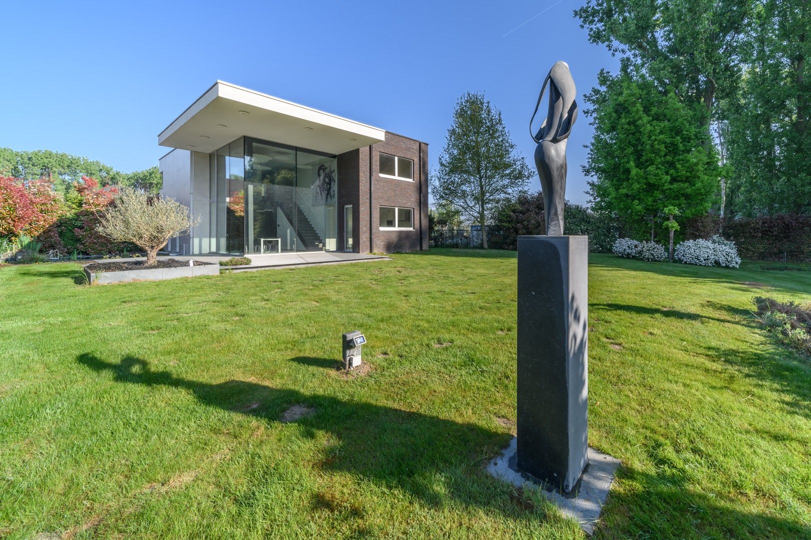 Zeer ruime, moderne en luxueuze villa foto 15