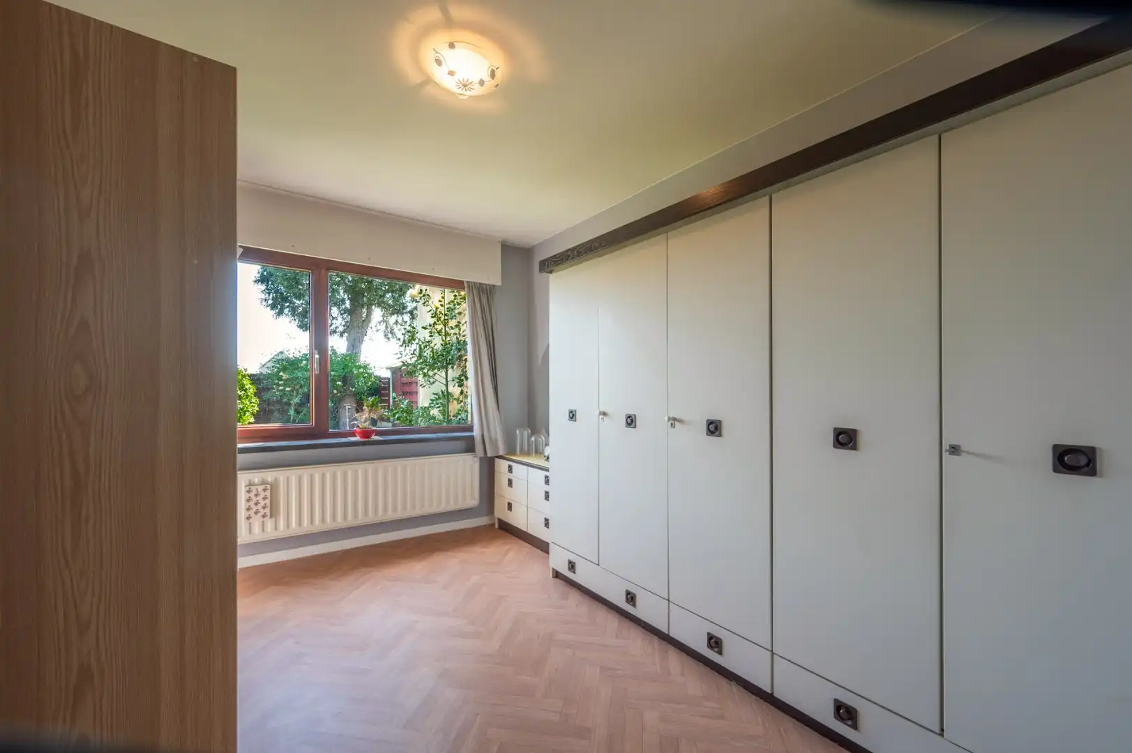Charmante gelijkvloerse woning met tuin in Koolkerke. foto 6