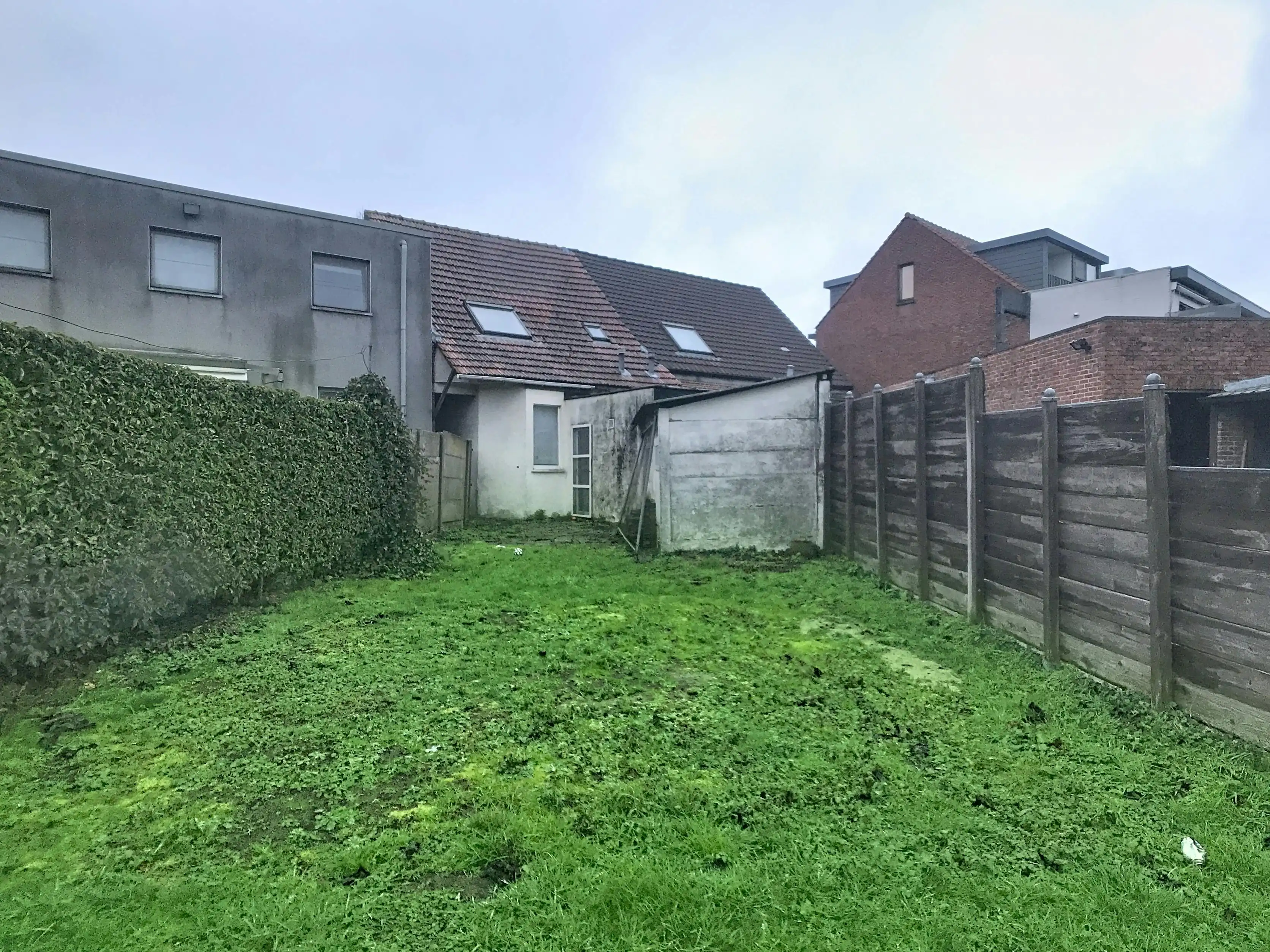 Te renoveren huis te koop in centrum Wuustwezel foto 6