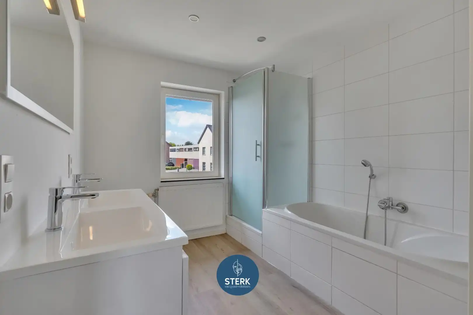 GEZINSWONING MET EEN BEWOONBARE OPP. VAN 206 M² NABIJ CENTRUM LANAKEN !  foto 19